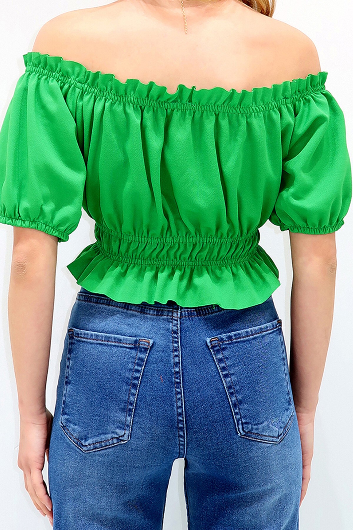 Yeşil Madonna Yaka Beli Ve Kolları Lastikli Önü Büzgülü Crop Dokuma Bluz