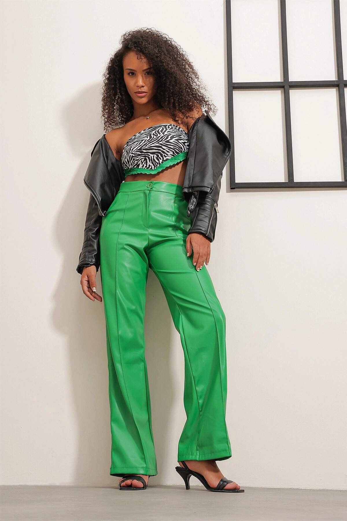 Yeşil Yüksek Bel Nervür Dikişli İçi Süet Deri Palazzo Pantolon