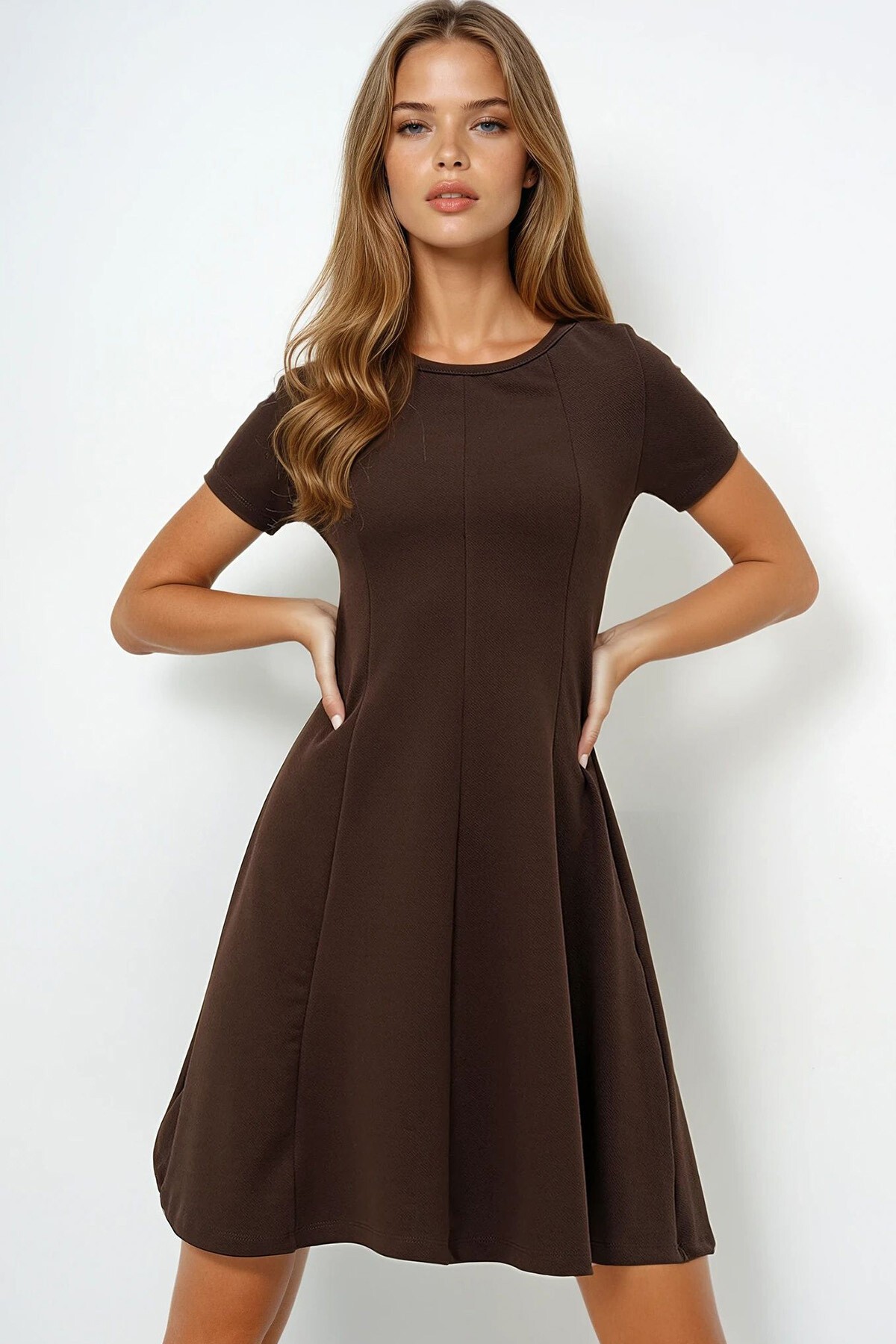 Acı Kahve Bisiklet Yaka Parçalı Örme Krep Midi Boy Elbise