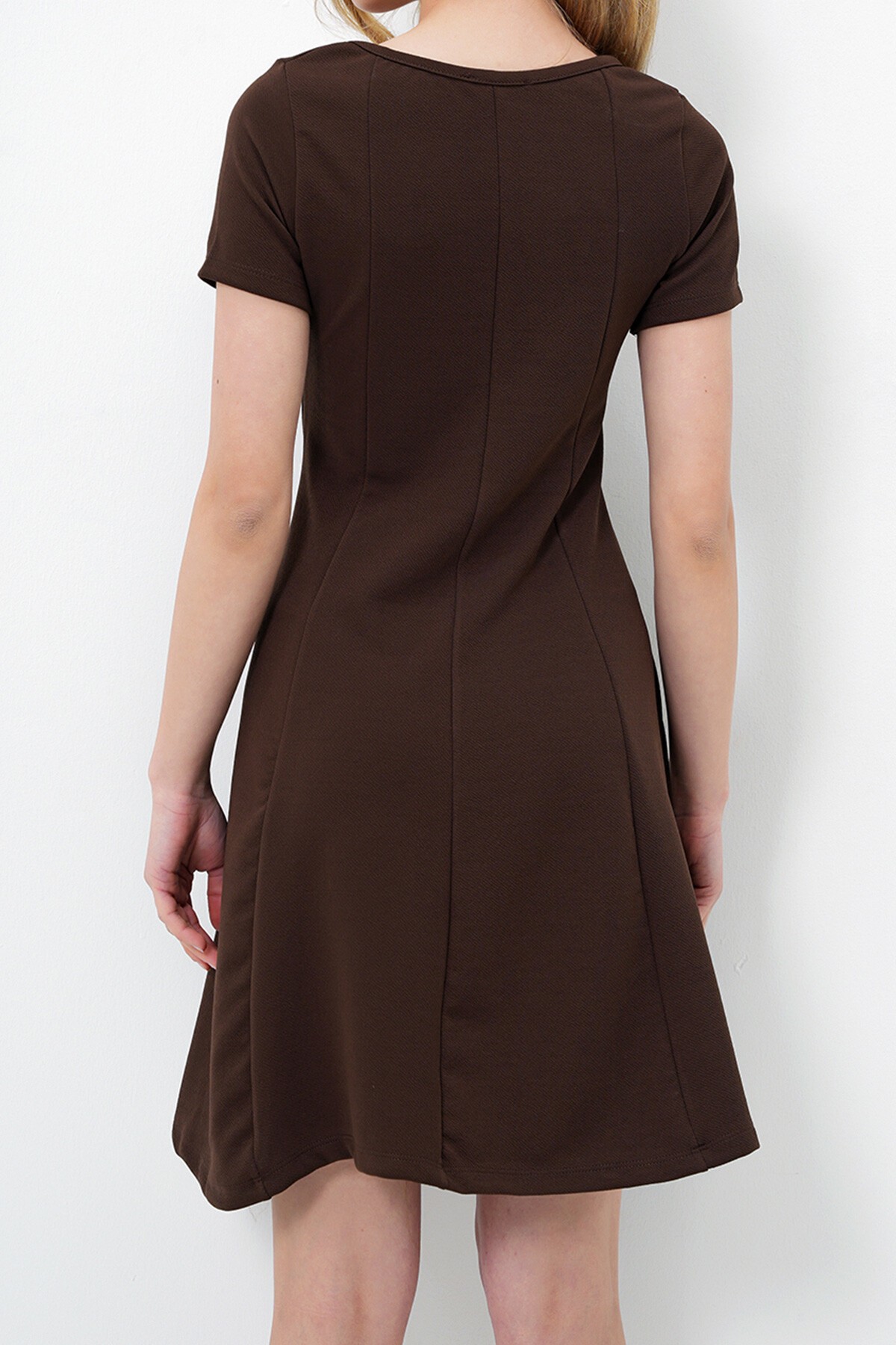 Acı Kahve Bisiklet Yaka Parçalı Örme Krep Midi Boy Elbise