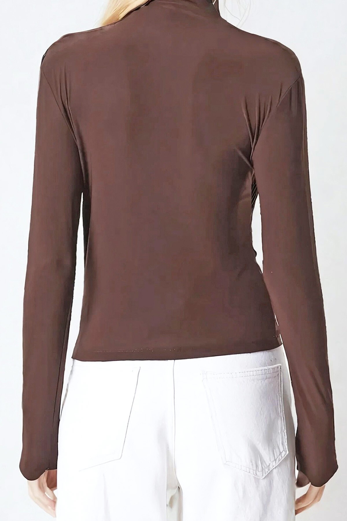 Acı Kahve Dik Yaka Omzu Drapeli Sandy Crop Bluz