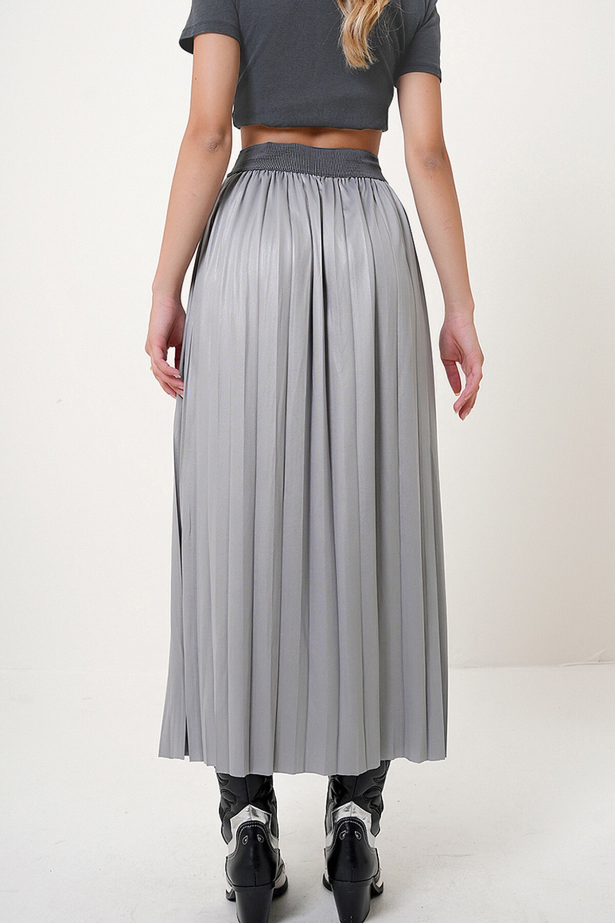 Açık Gri Beli Lastikli Geniş Pliseli Mevsimlik Uzun Etek