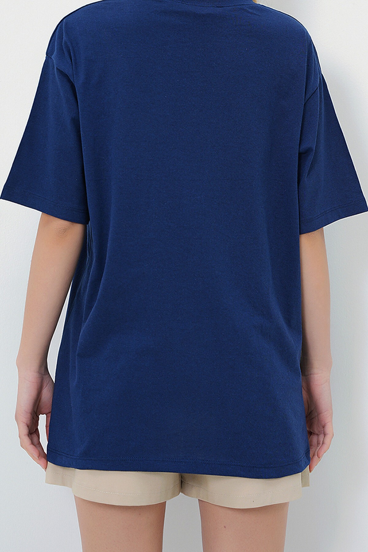 Açık Lacivert Bisiklet Yaka Oversize İnci Ve Taş İşlemeli T Shirt