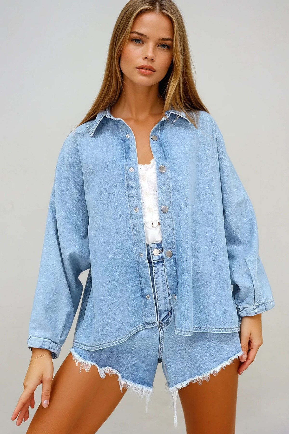 Açık Mavi Yarasa Kol Oversize Çıtçıt Kapamalı Mevsimlik Jean  Ceket