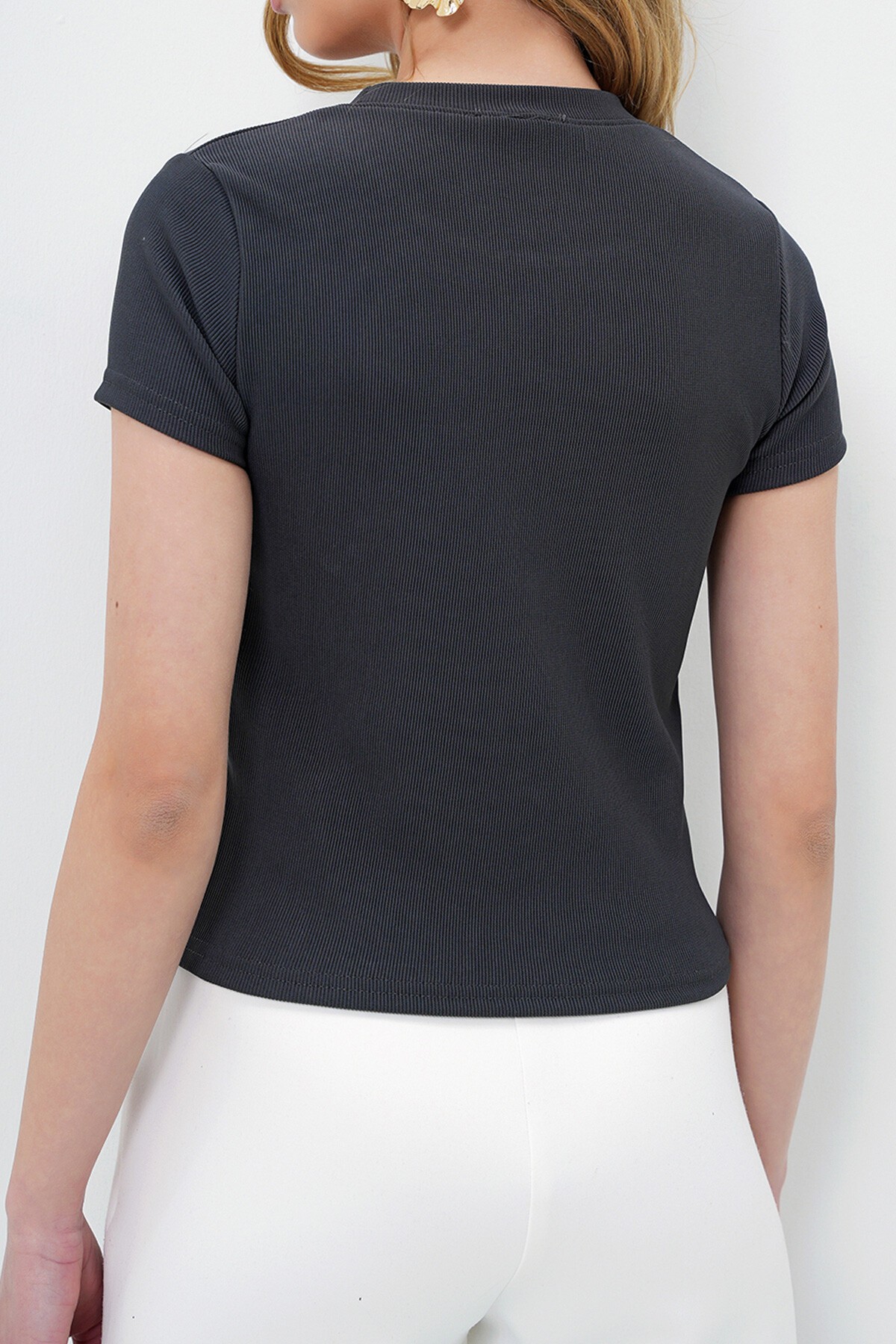 Antrasit Bisiklet Yaka Fiyonk Süslü Crop Bluz