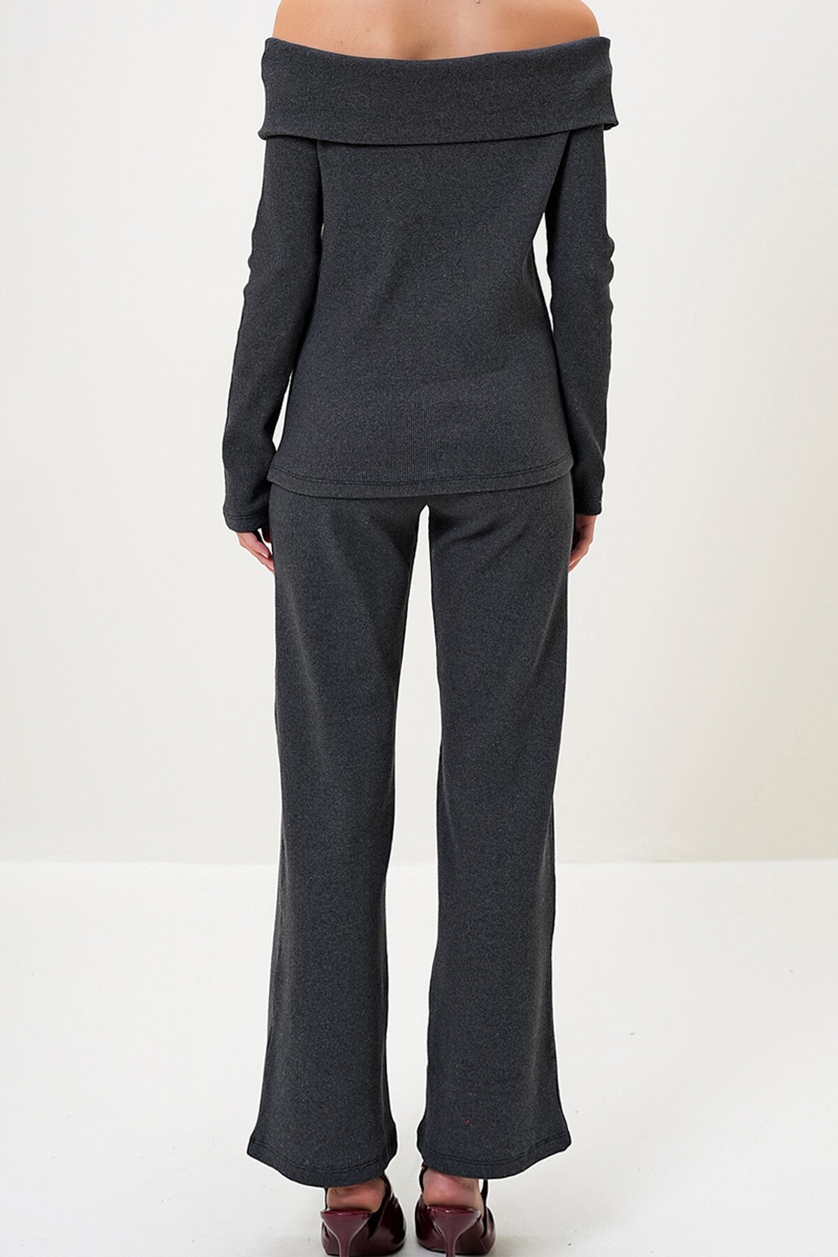 Antrasit Madonna Yaka Kaşkorse Bluz Ve Pantolon Takım