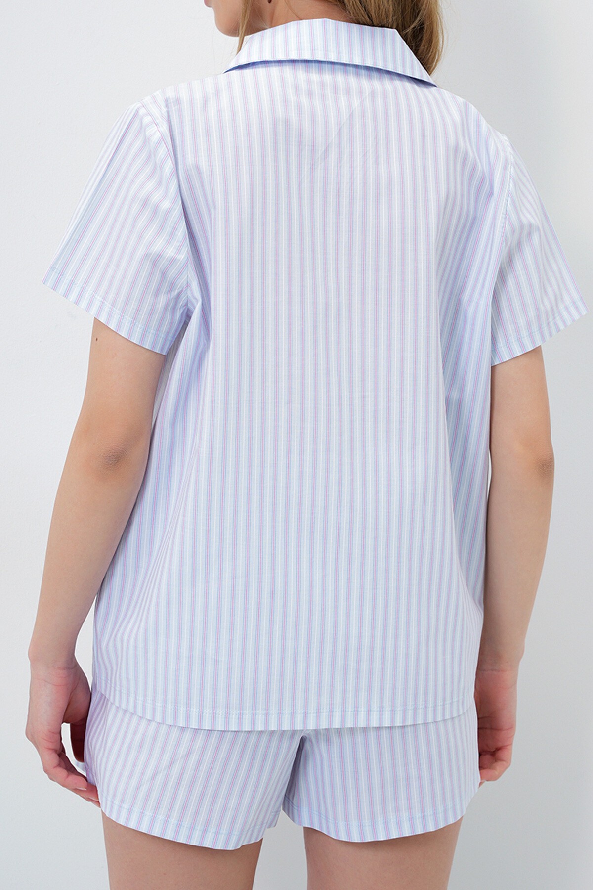 Bebe Mavi Çizgi Desenli Önü Düğmeli Dokuma Gömlek Ve Şort Pijama Takım