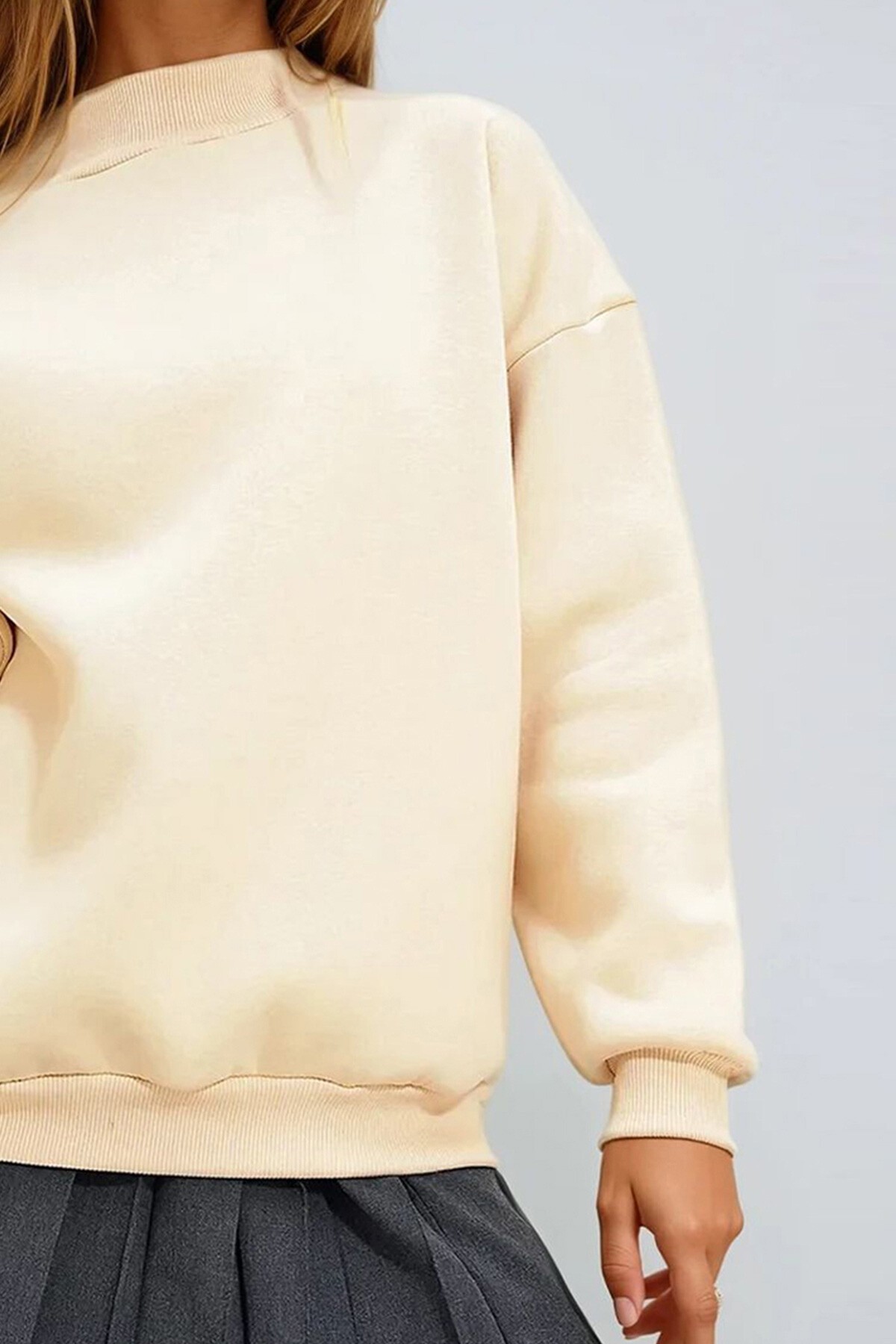 Bej Bisiklet Yaka Basic Sweatshirt