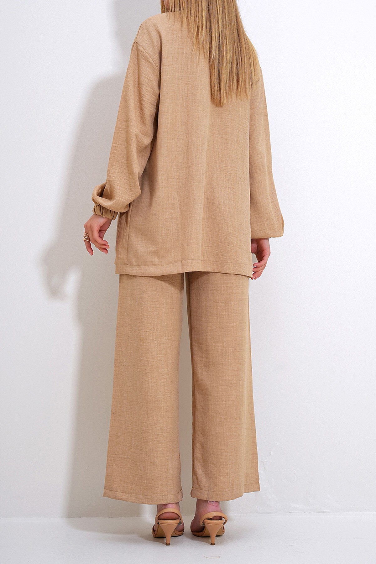Bej Bisiklet Yaka Kendinden Kemerli Palazzo Pantolon Tunik Takım