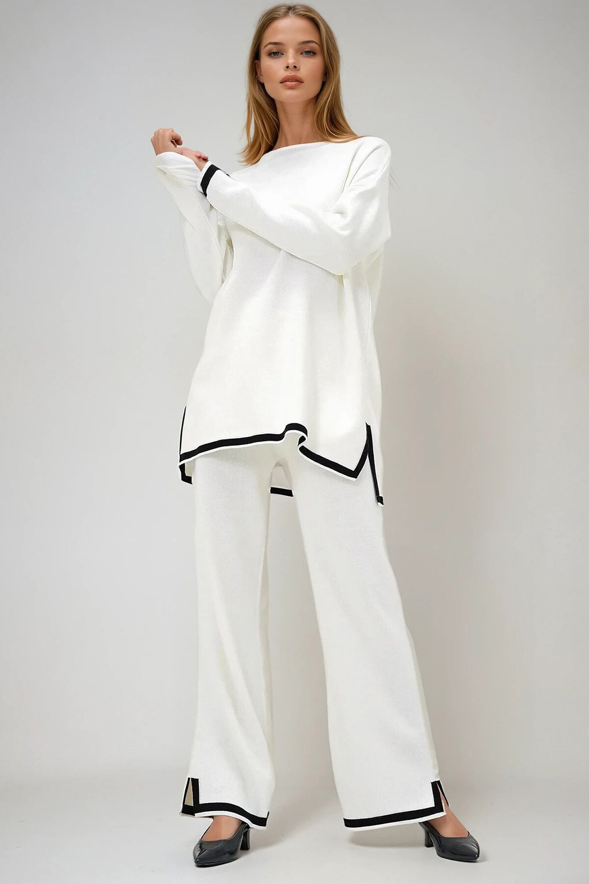 Bej Bisiklet Yaka Şerit Detaylı Triko Tunik Ve Pantolon Takım