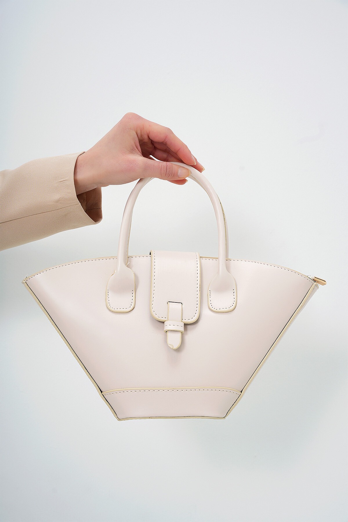 Bej Çıkarılabilir Askılı Kemer Tokalı El Ve Omuz Çantası