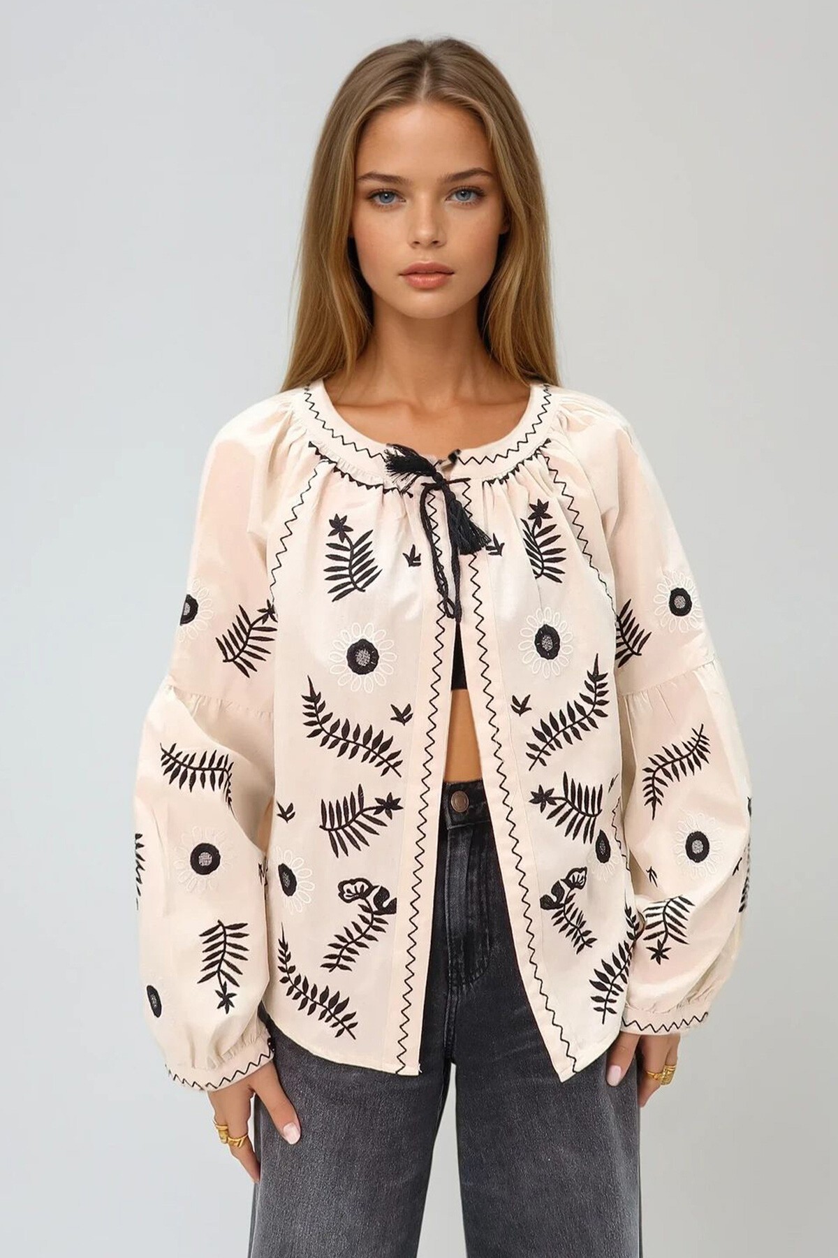 Bej Hakim Yaka Çiçek Desenli Nakış İşlemeli Keten Ceket