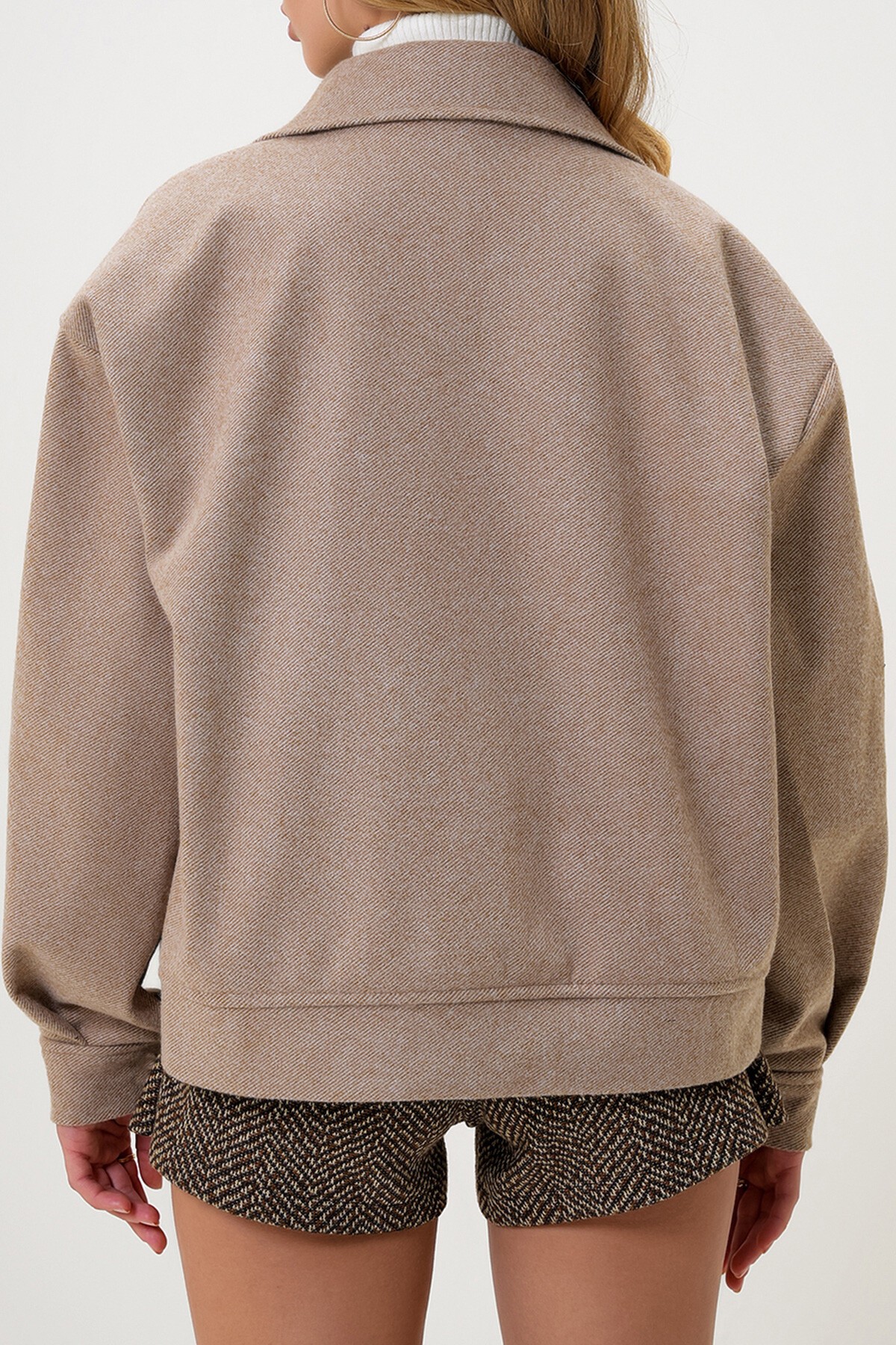 Bej İçi Astarlı Çift Cepli Kaşe Ceket