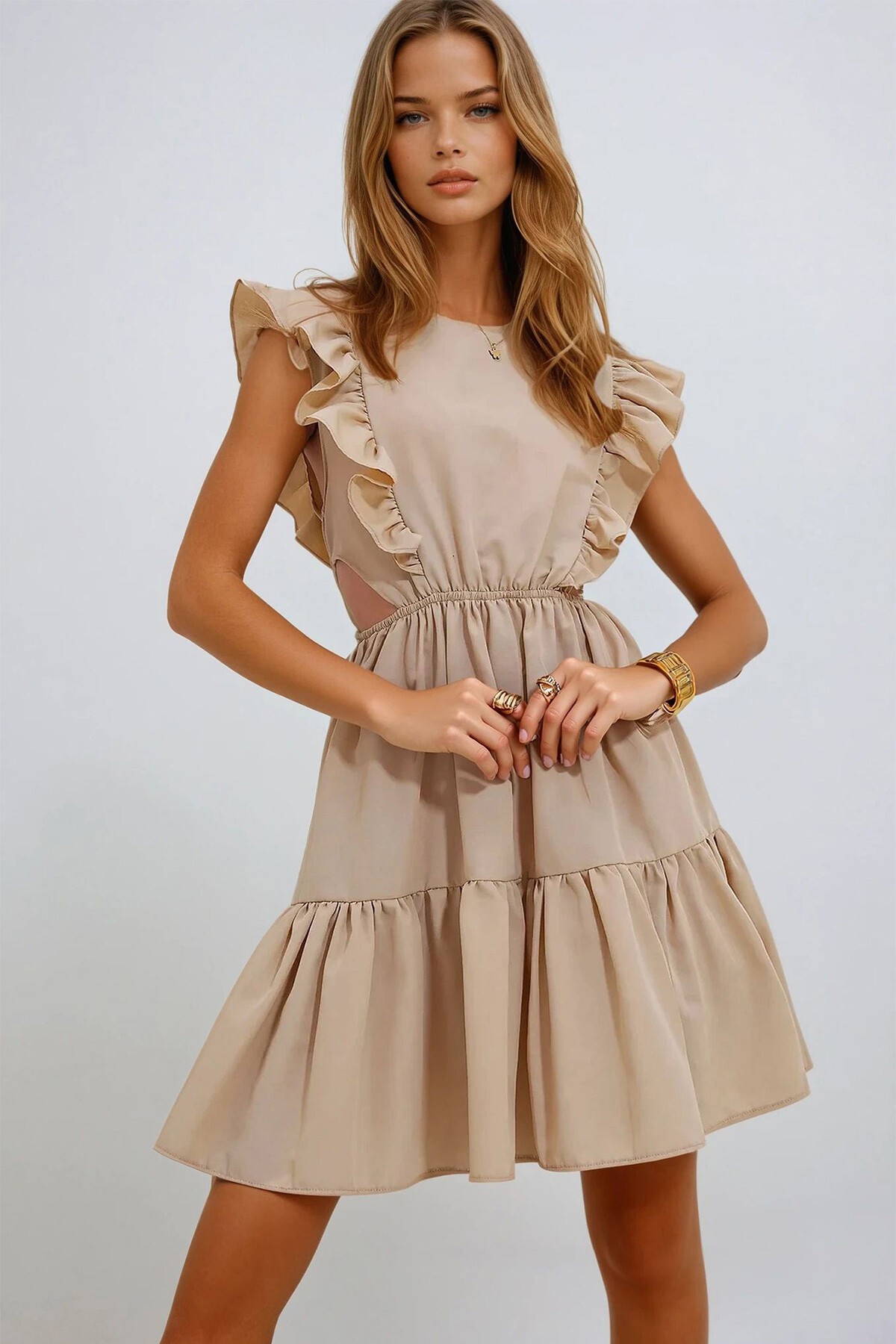 Bej Kayık Yaka Beli Dekolteli Yanları Volanlı Poplin Elbise