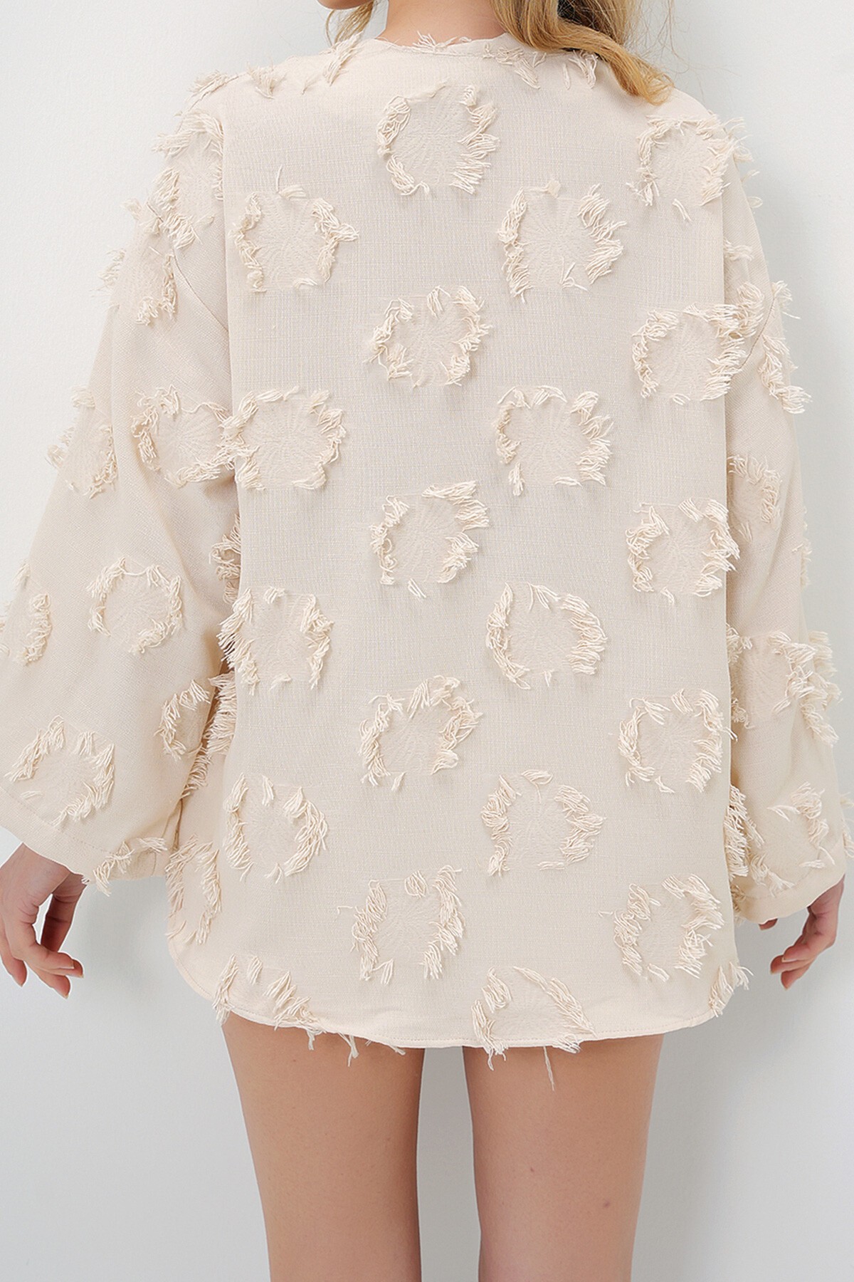 Bej V Yaka Önü Bağlamalı Püskül Detaylı Yazlık Keten Ceket