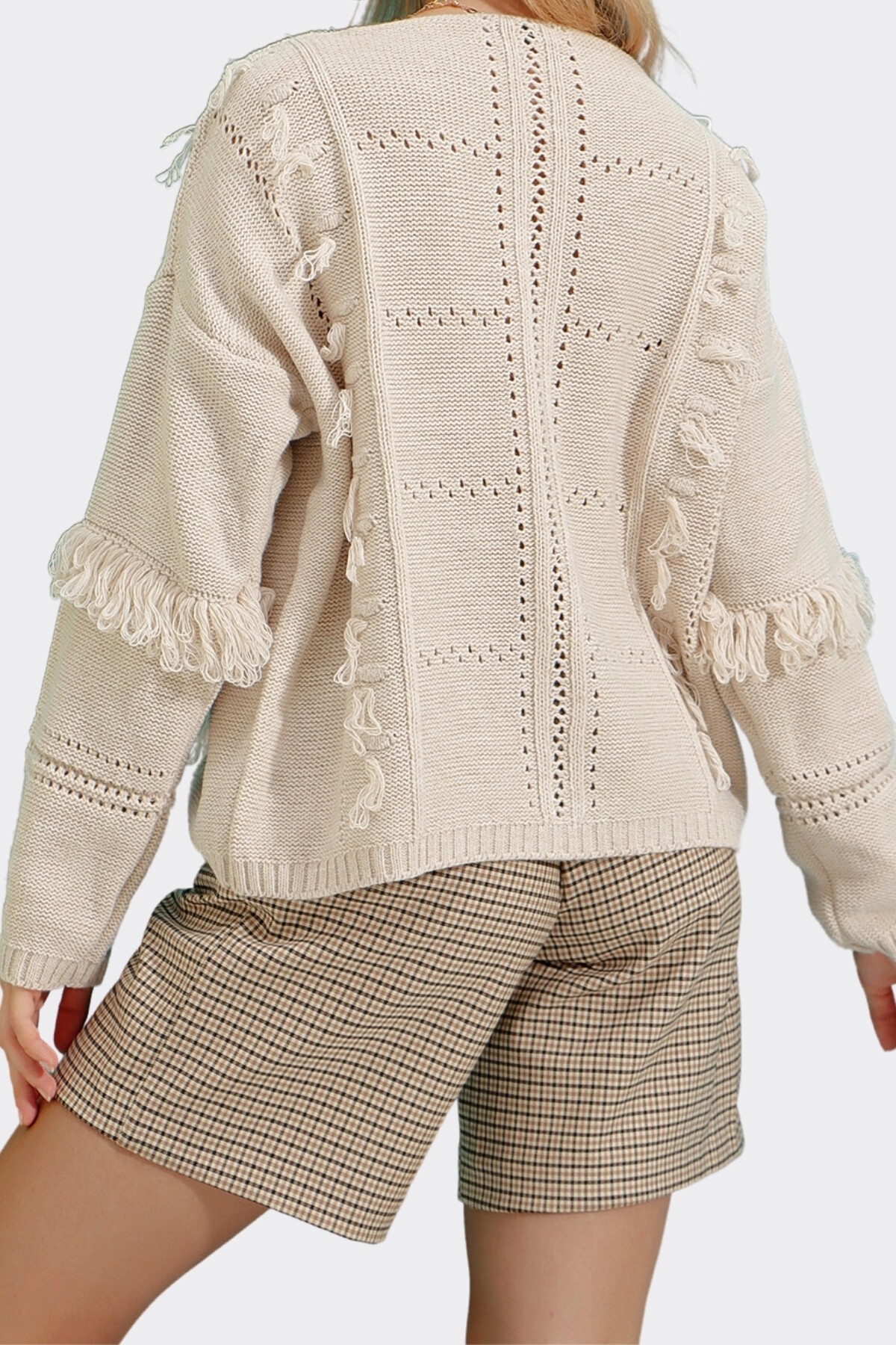 Bej V Yaka Püskül Ve Ajurlu Triko Bluz