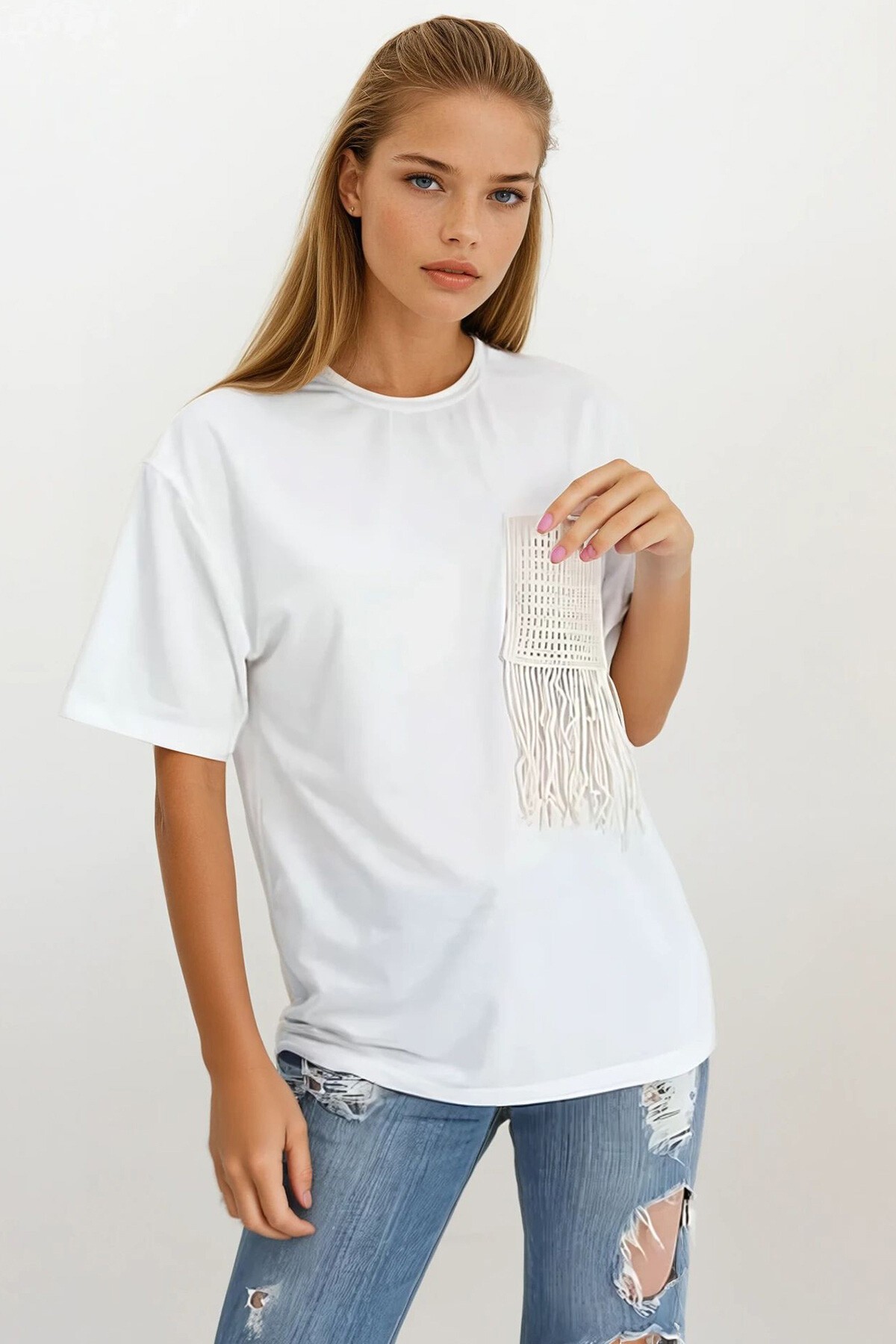 Beyaz Bisiklet Yaka Örgü Cepli İki İplik T-Shirt