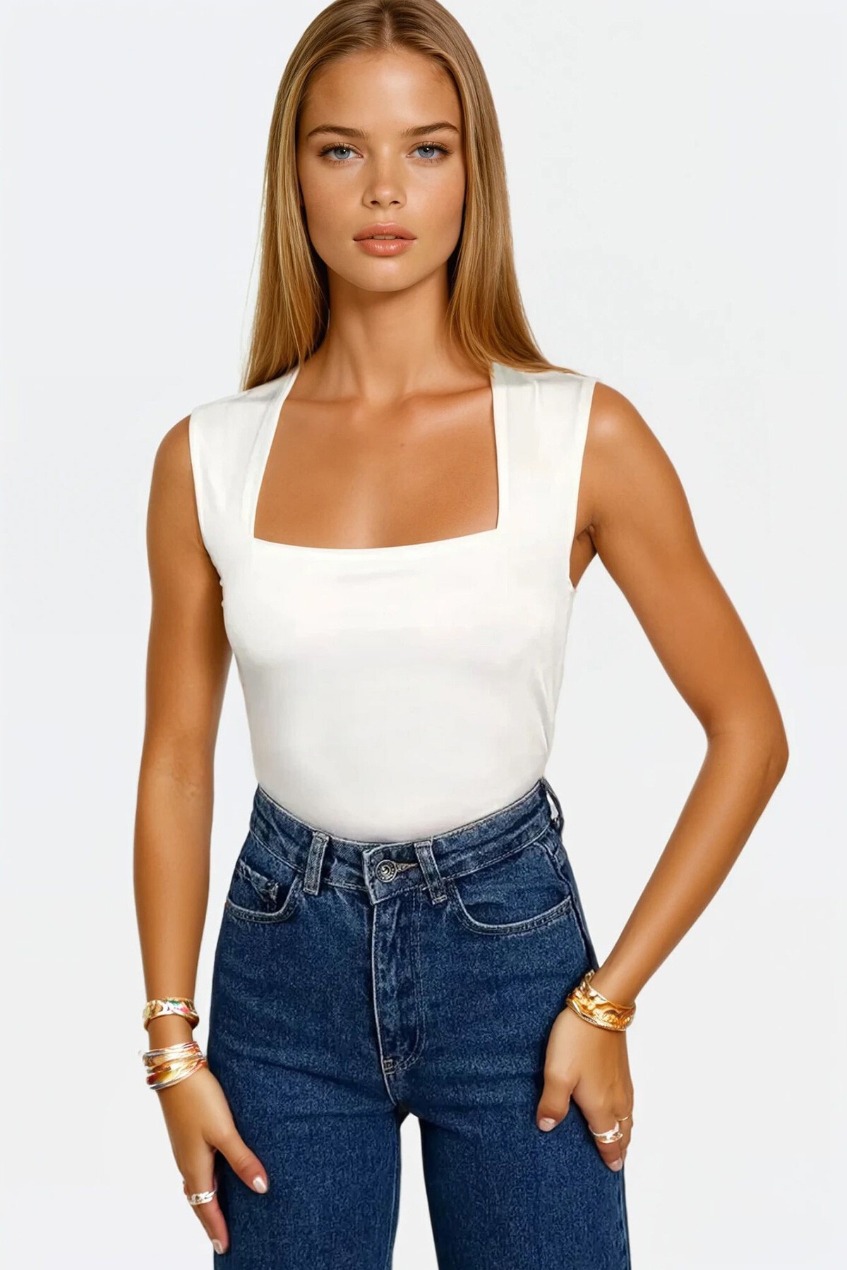 Beyaz Kare Yaka Kalın Askılı Sandy Bluz