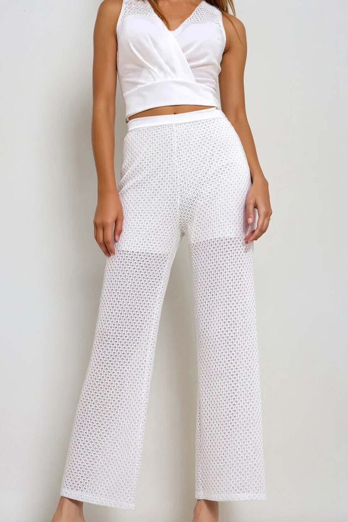 Beyaz Kruvaze Yaka Crop Bluz Ve Astarlı Pantolon İkili Takım