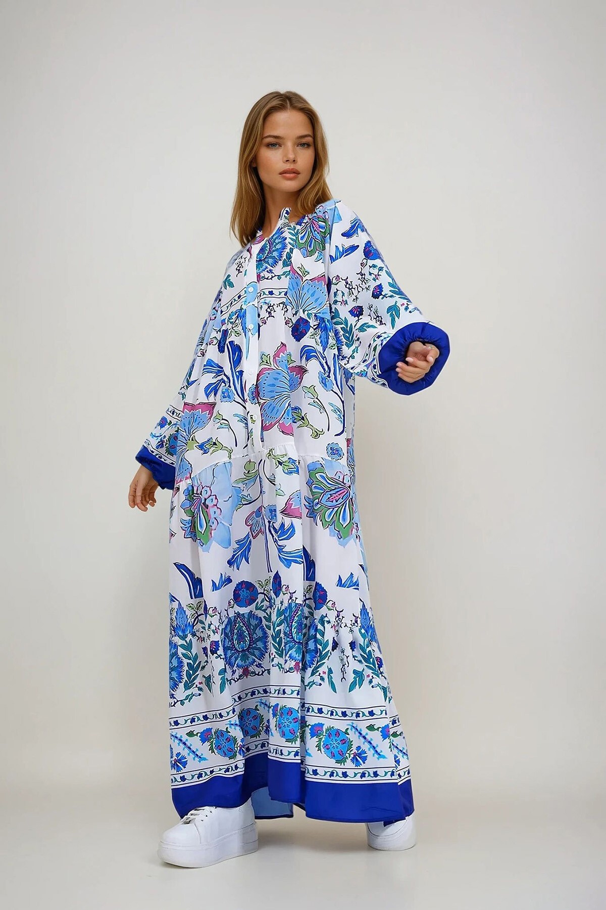 Beyaz Mavi Hakim Yaka Şal Desenli Maxi Boy Elbise