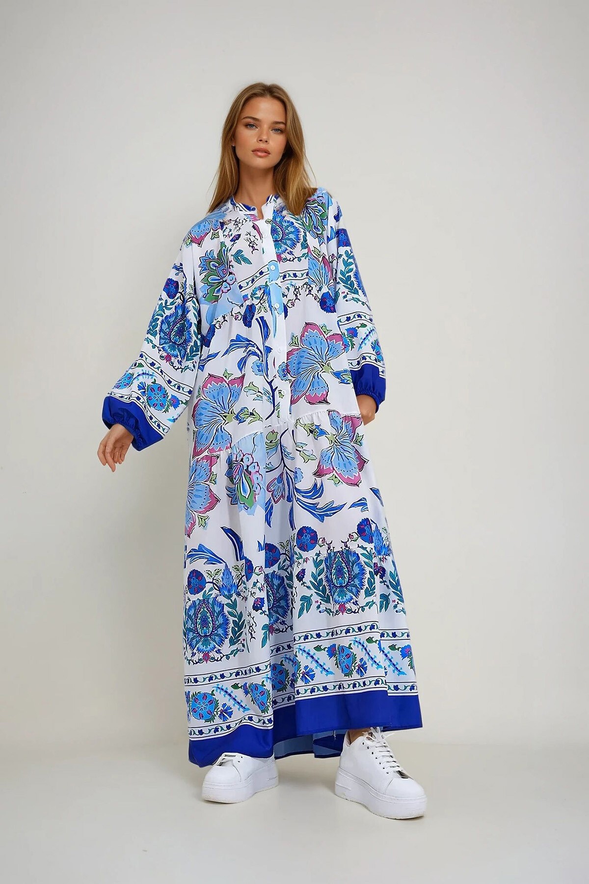 Beyaz Mavi Hakim Yaka Şal Desenli Maxi Boy Elbise