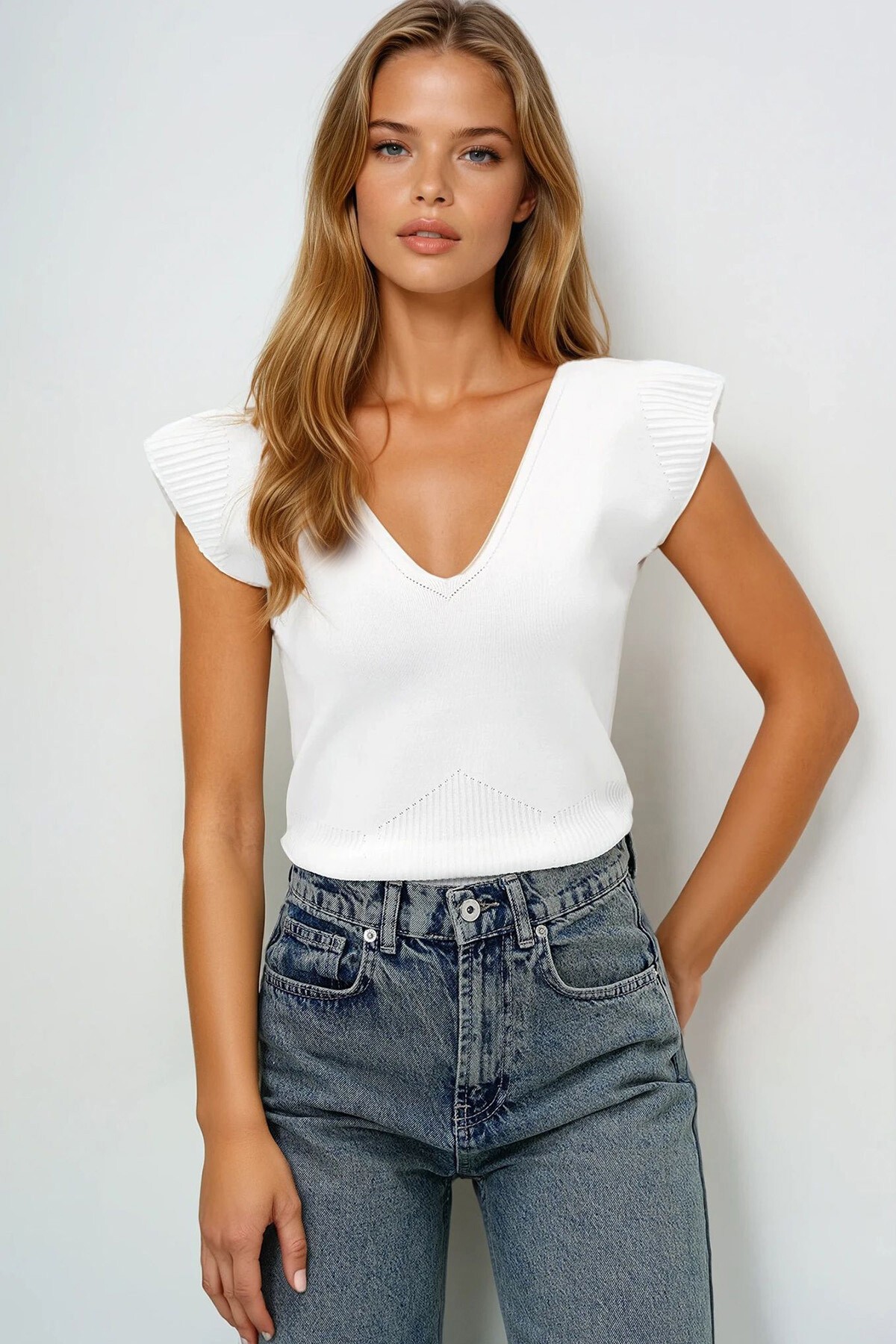 Beyaz Ön Arka V Yaka Yazlık Triko Bluz