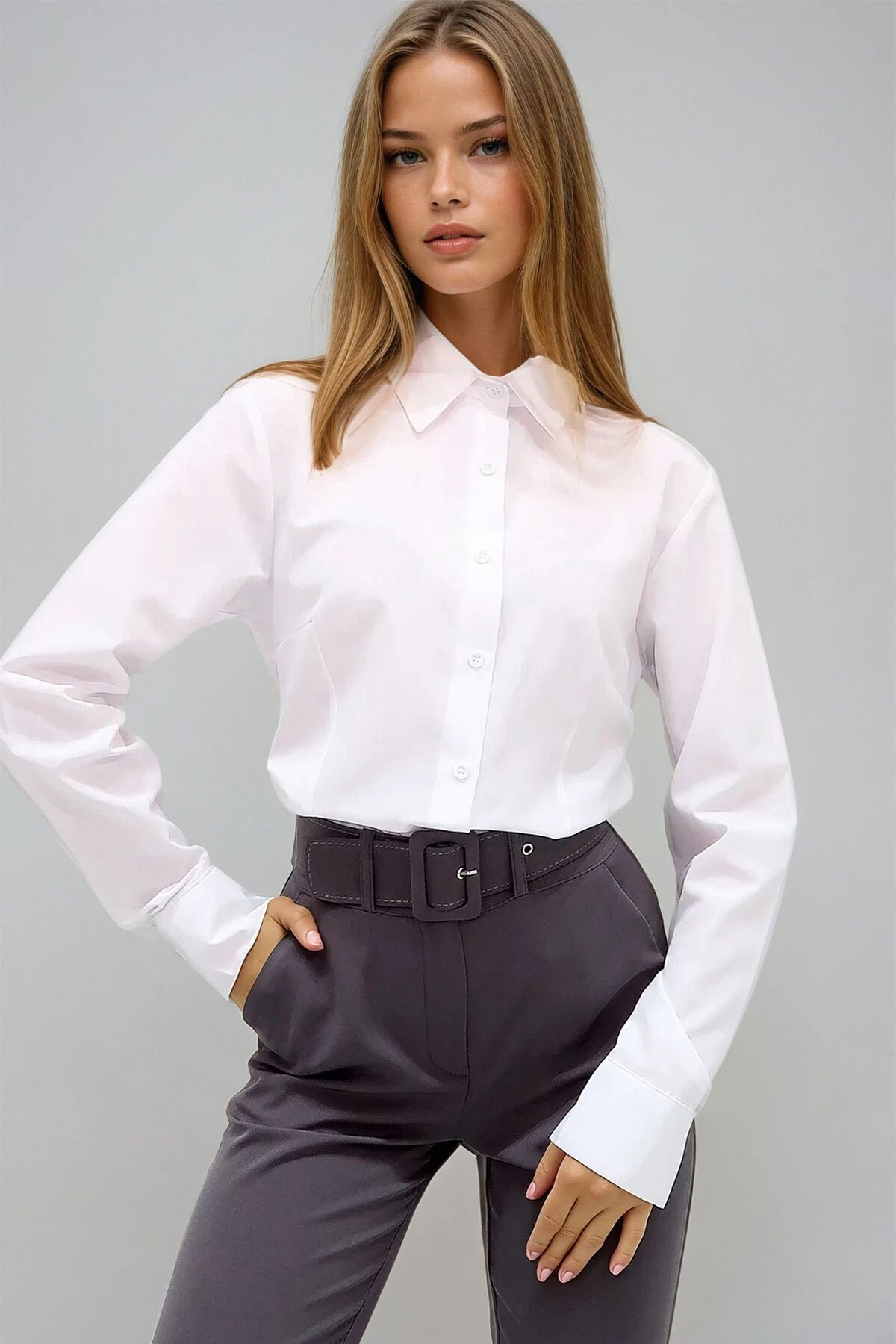 Beyaz Önü Ve Arkası Pensli Belden Oturtmalı Poplin Gömlek