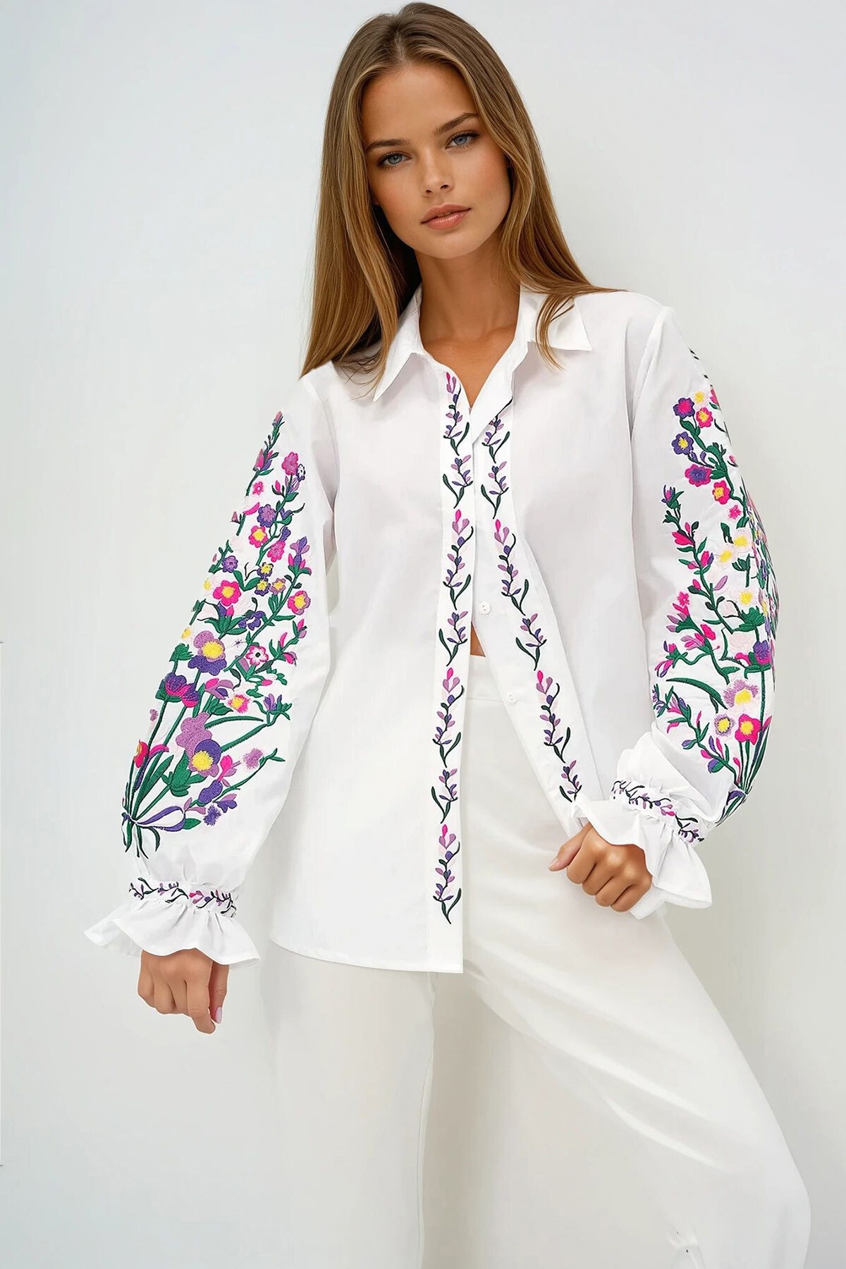 Beyaz Önü Ve Kolları Nakışlı Prenses Kol Poplin Gömlek