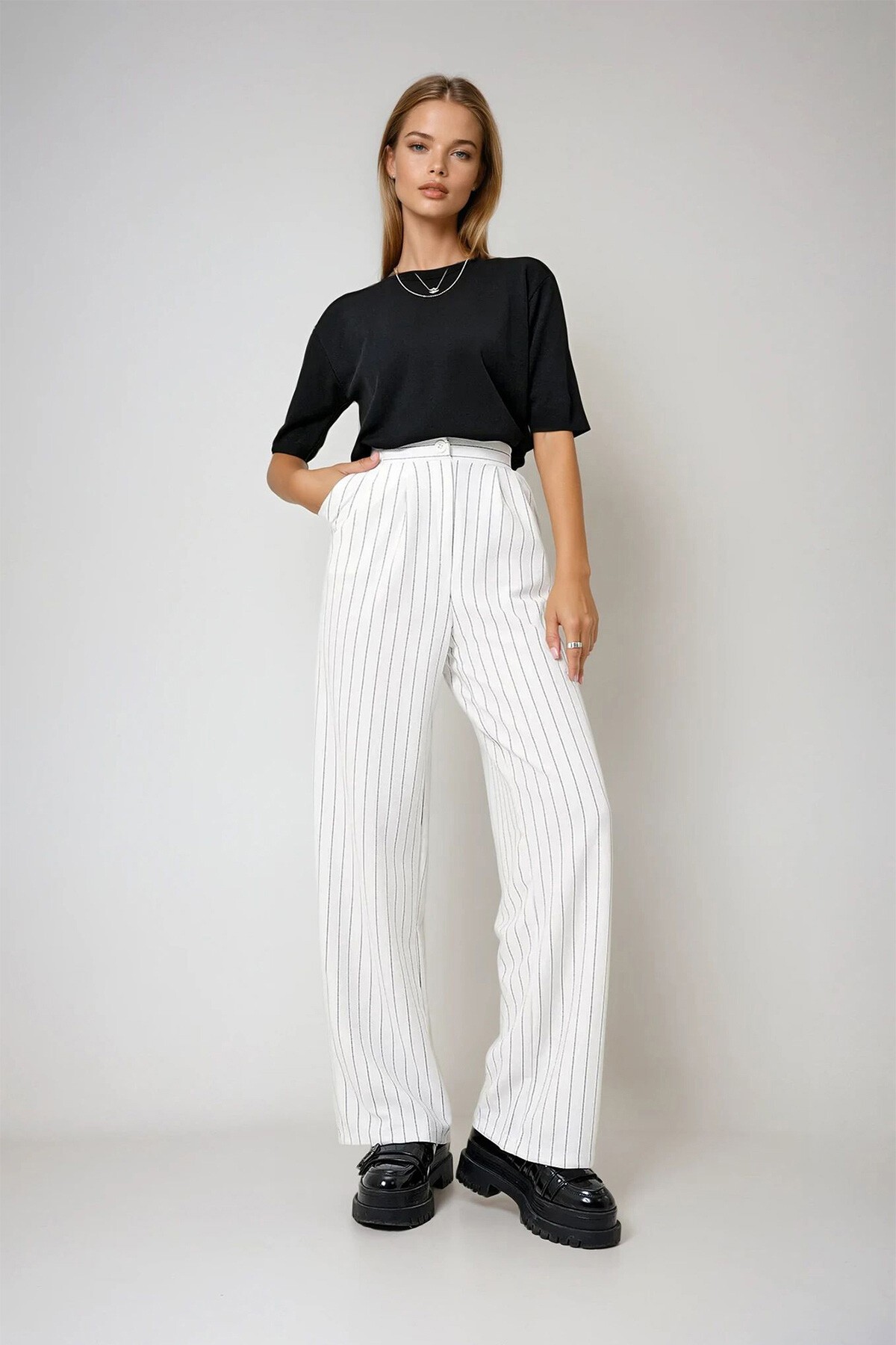 Beyaz Pileli Çift Cepli Çizgili Mevsimlik Palazzo Pantolon