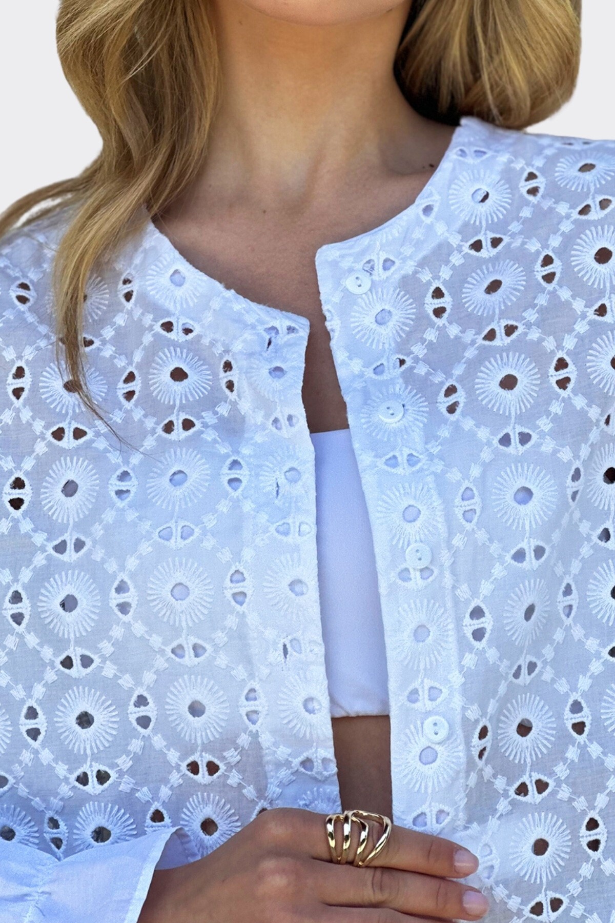 Beyaz Prenses Kol Kolları Volanlı Güpür Dokuma Gömlek