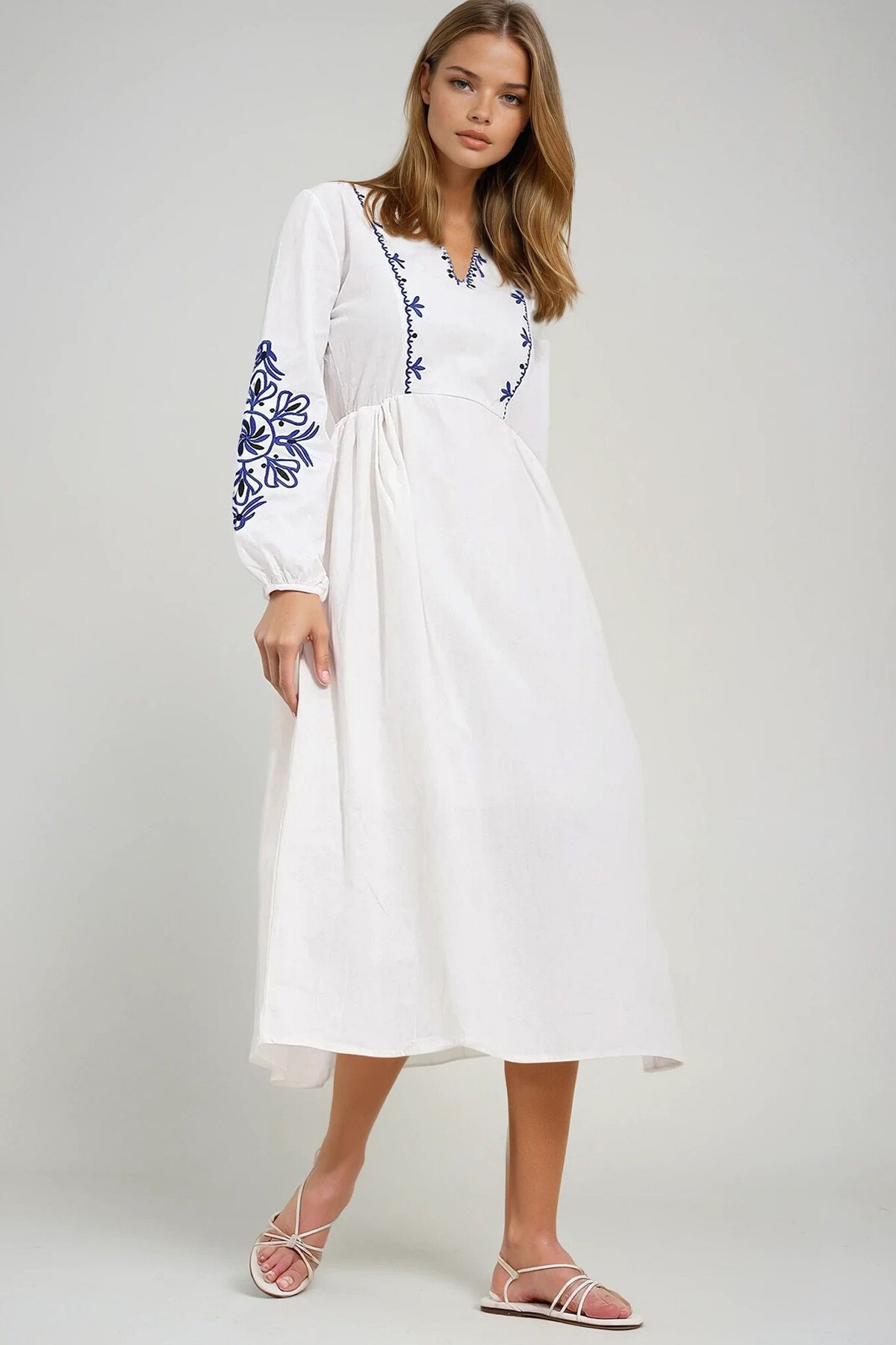 Beyaz V Yaka İçi Astarlı Keten Nakışlı Midi Boy Elbise