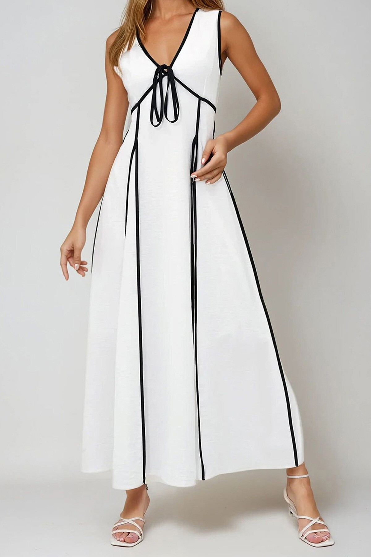 Beyaz V Yaka Kontrast Biye Detaylı İçi Astarlı Dokuma Elbise