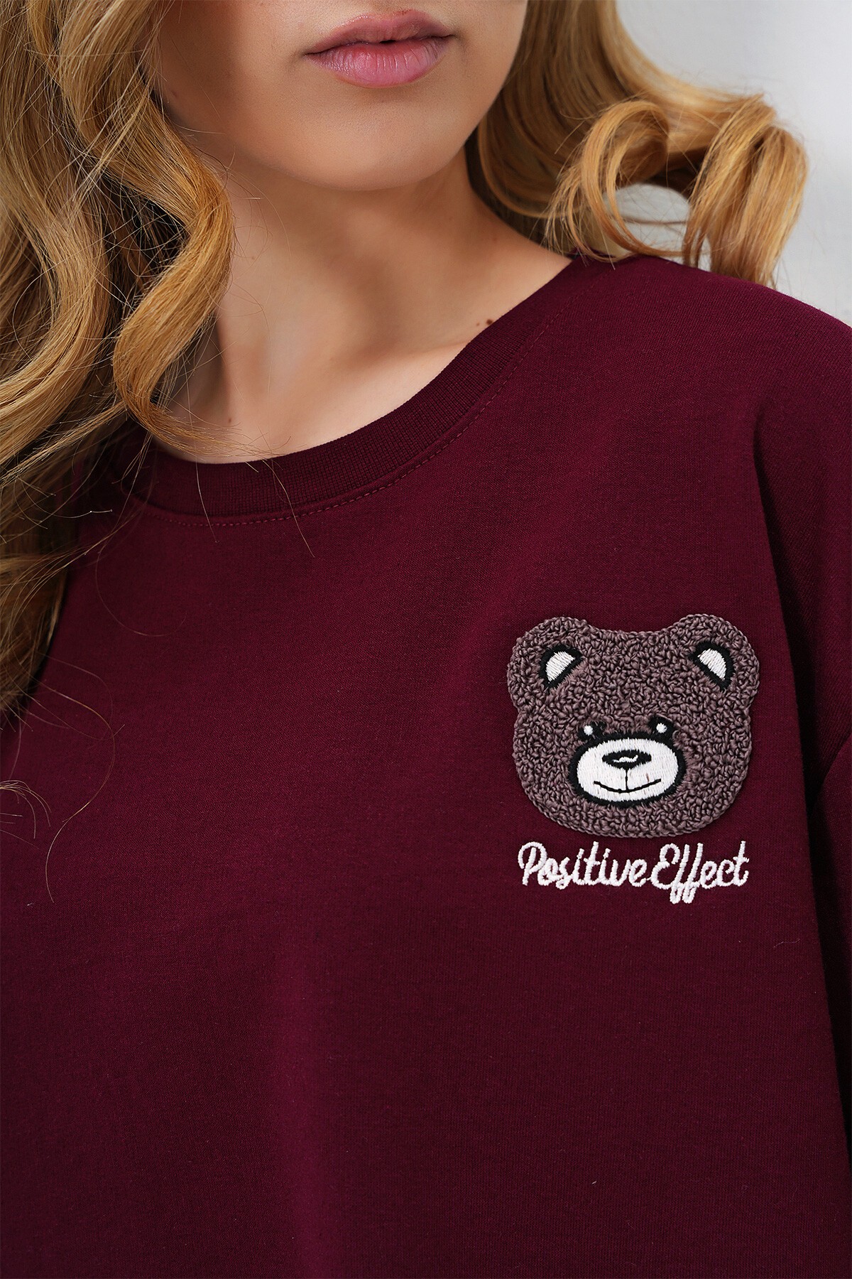 Bordo Bisiklet Yaka Ayıcık Motifli Oversize Crop T Shırt