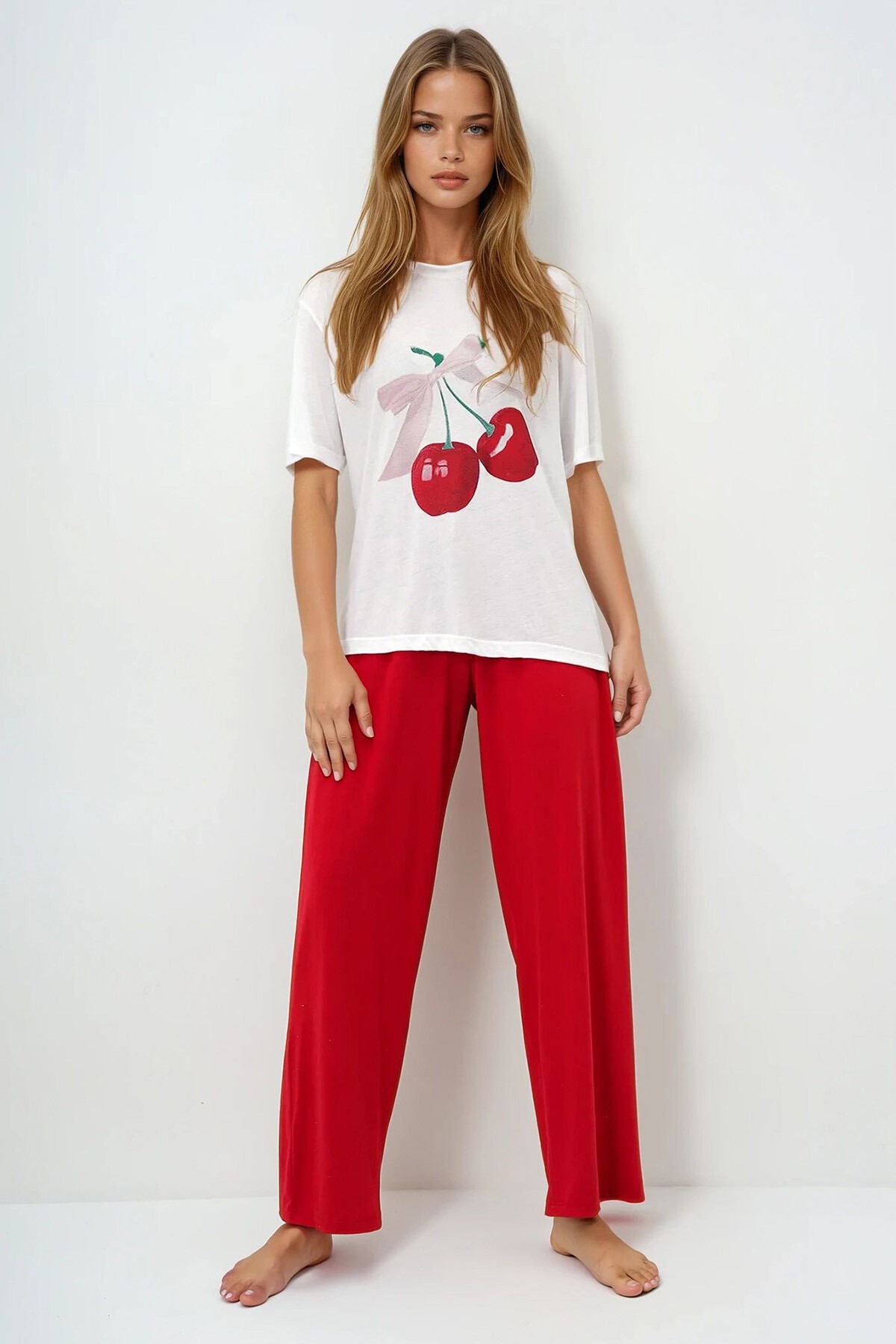 Bordo Bisiklet Yaka Baskılı T Shirt Ve Düz Renk Pantolonlu Pijama Takımı