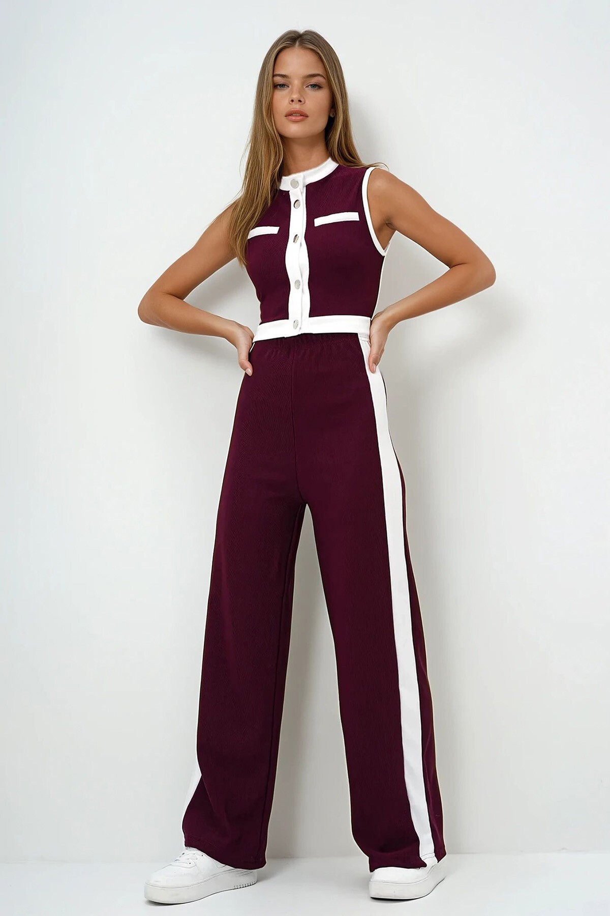 Bordo Dik Yaka Metal Düğmeli Renk Bloklu Crop Bluz Ve Palazzo Pantolon Takım