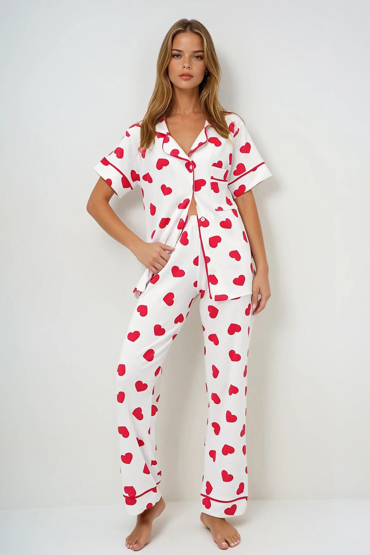 Büyük Kalp Kırmızı Tek Cepli Biye Detaylı Pamuklu Gömlek Ve Pantolonlu Pijama Takımı