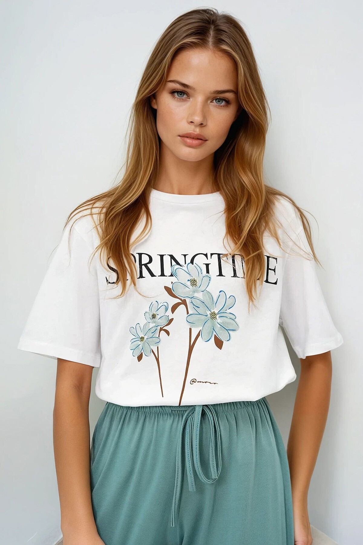 Çağla Yeşili Bisiklet Yaka Baskılı T Shirt Ve Düz Renk Pantolonlu Pijama Takımı