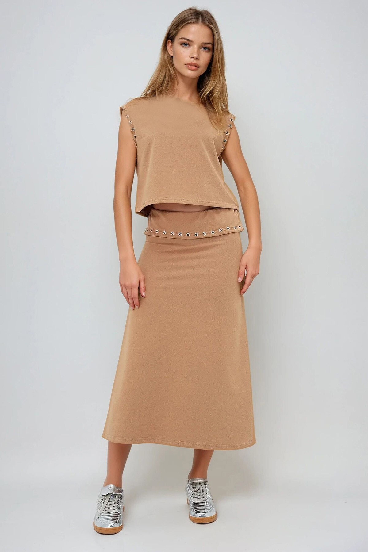 Camel Halkalı Dik Yaka Bluz Ve Etek Takım