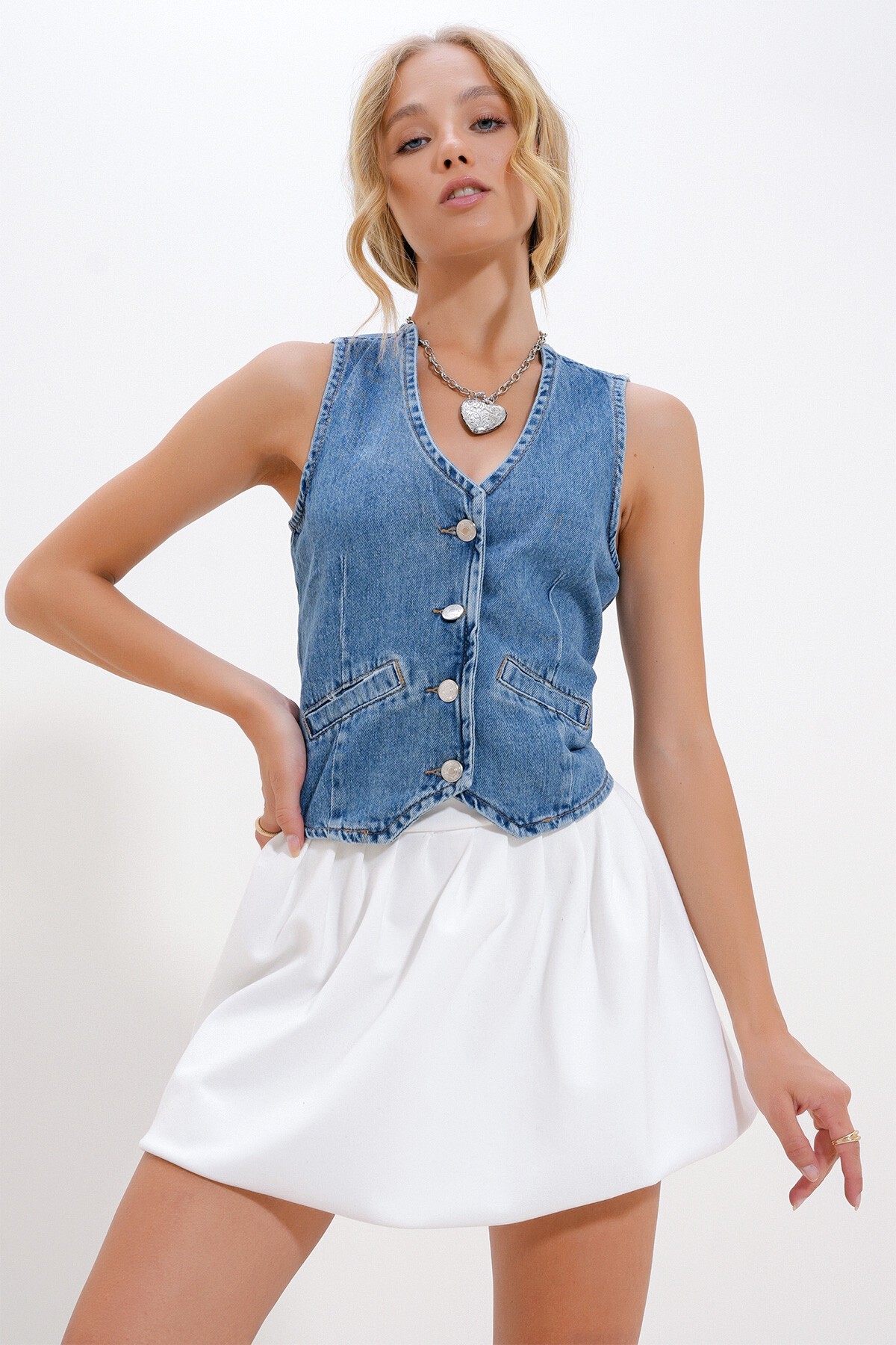 Mavi Düğmeli Jean Yelek