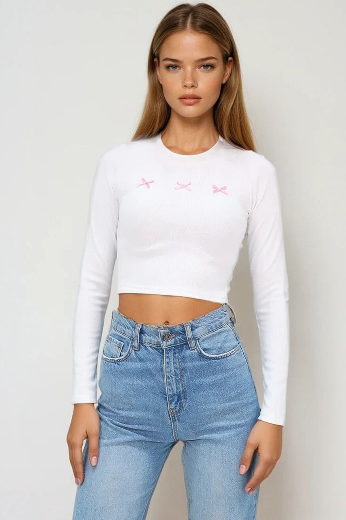 Ekru Bisiklet Yaka Yaka Aksesuarlı Uzun Kol Bluz