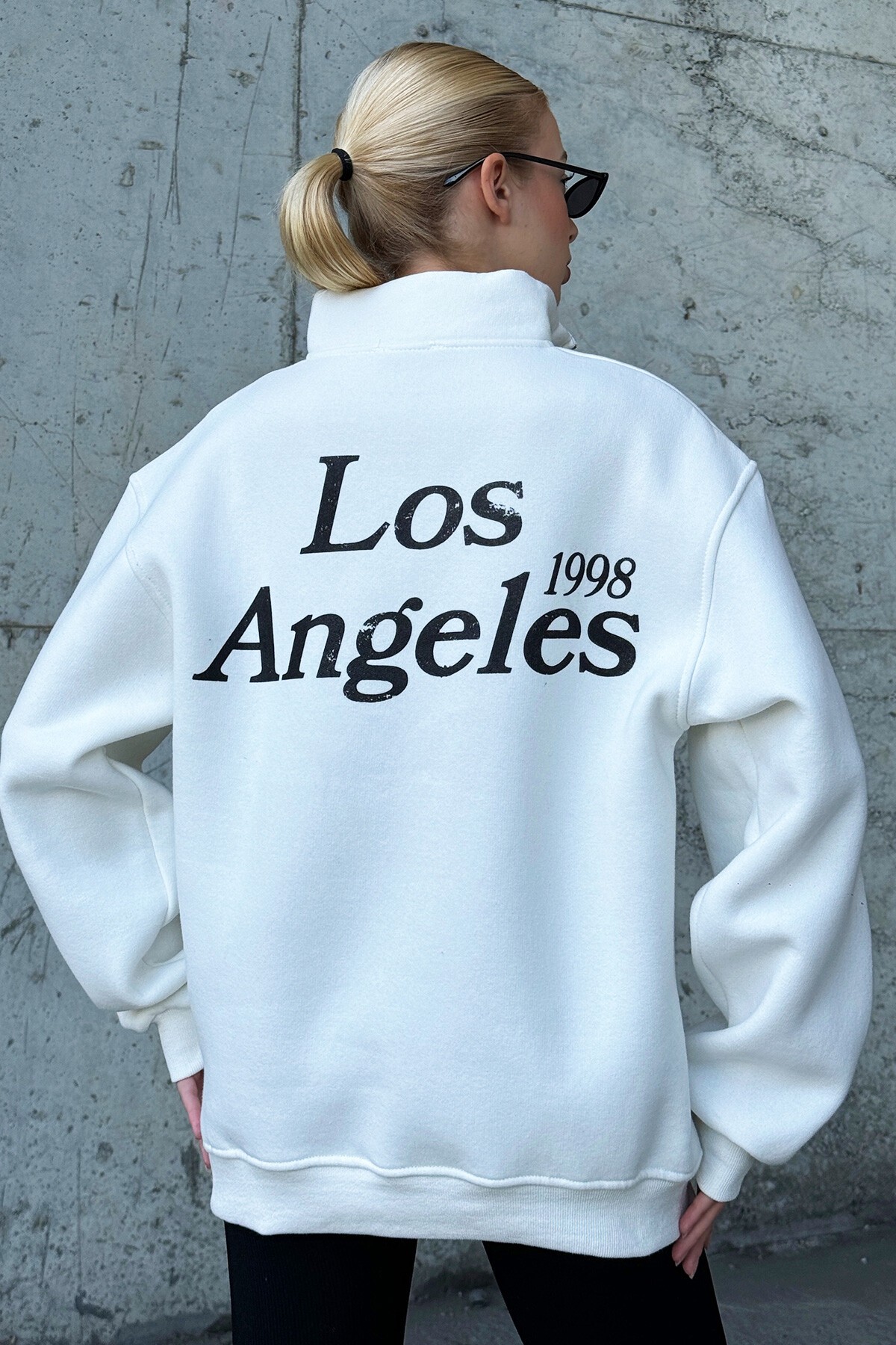 Ekru Dik Yaka Yarım Fermuarlı Yıldız Baskılı Sweatshirt