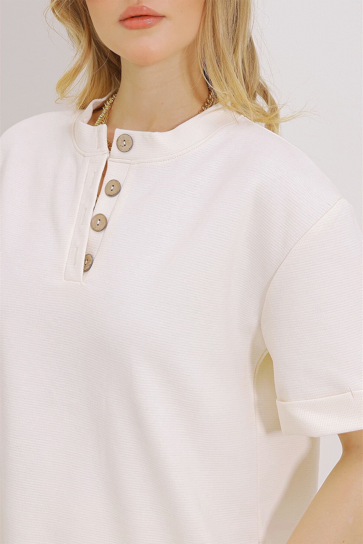 Ekru Duble Kol Yakası Düğmeli Pantolonlu Alt Üst Takım