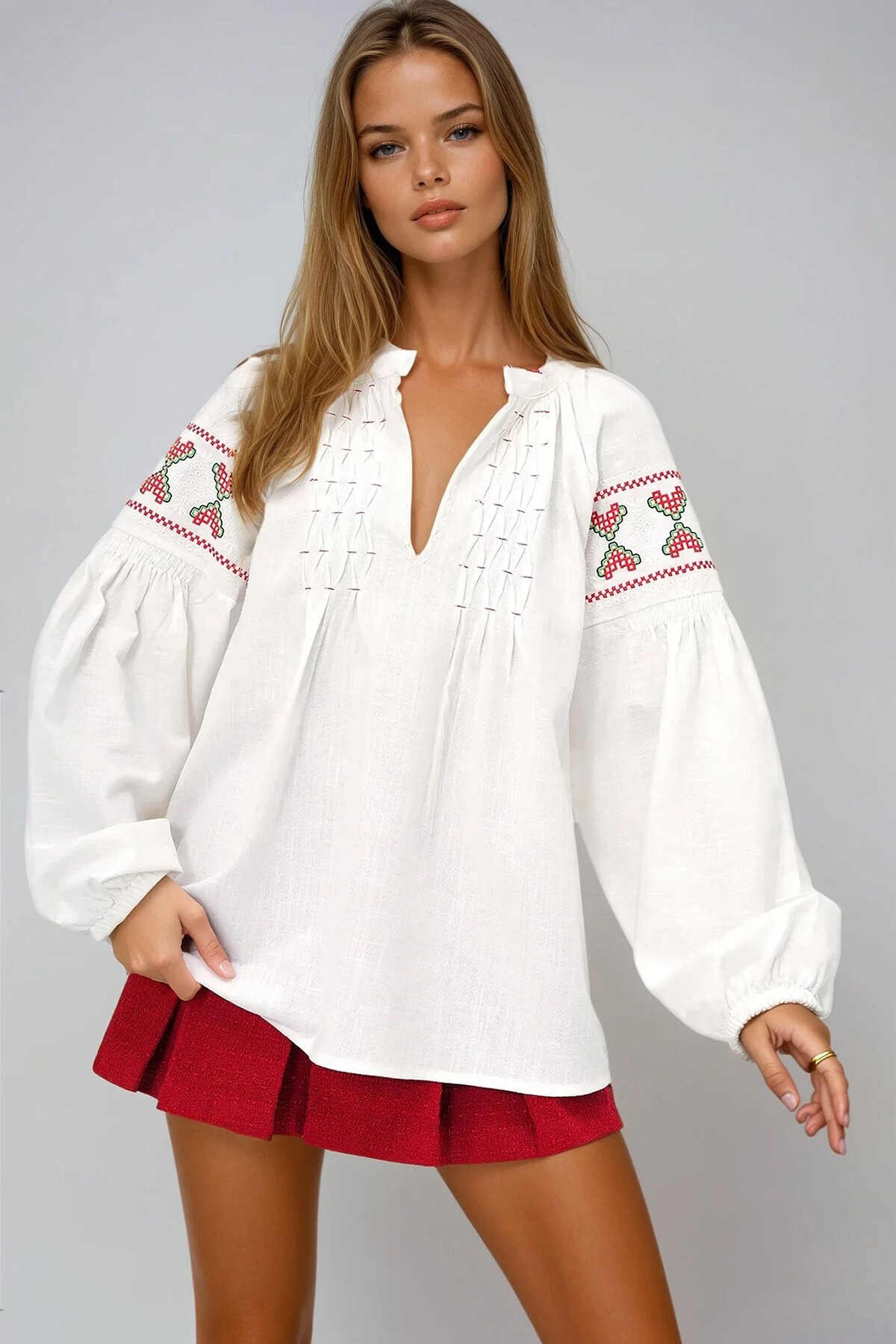 Ekru Hakim Yaka Nakış İşlemeli Balon Kol Dokuma Bluz