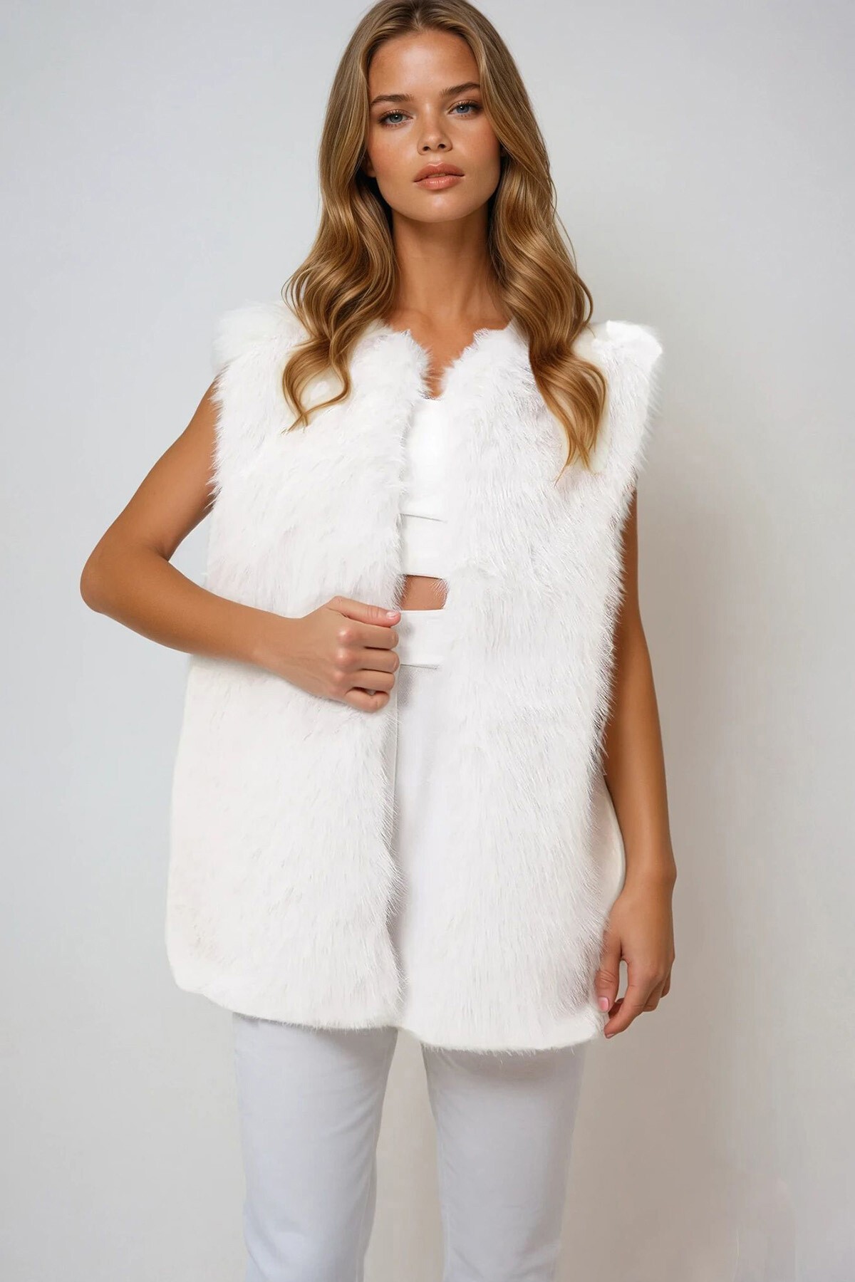 Ekru İçi Astarlı Kürk Yelek