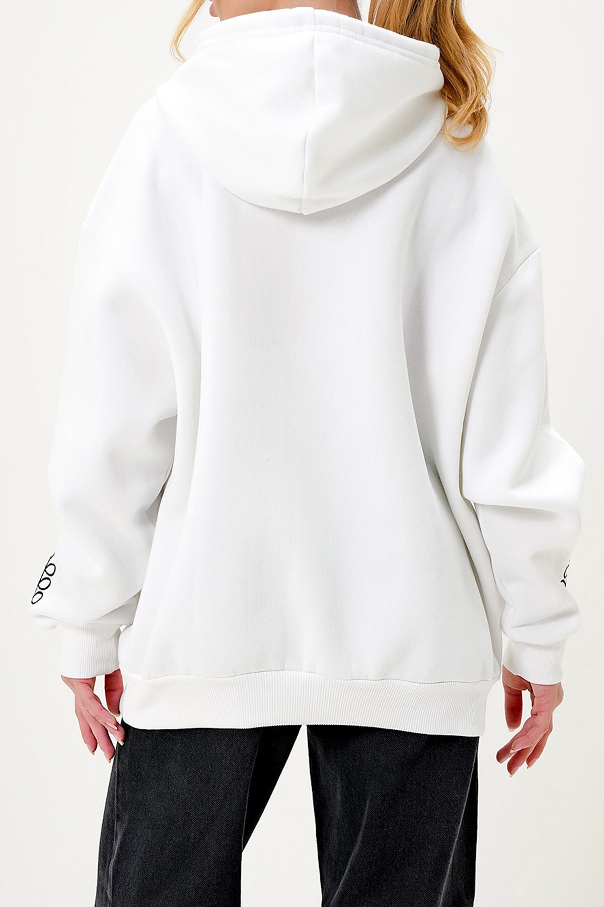 Ekru Kapüşonlu Önü Ve Kolları Nakışlı 3 İplik Şardonlu Sweatshirt