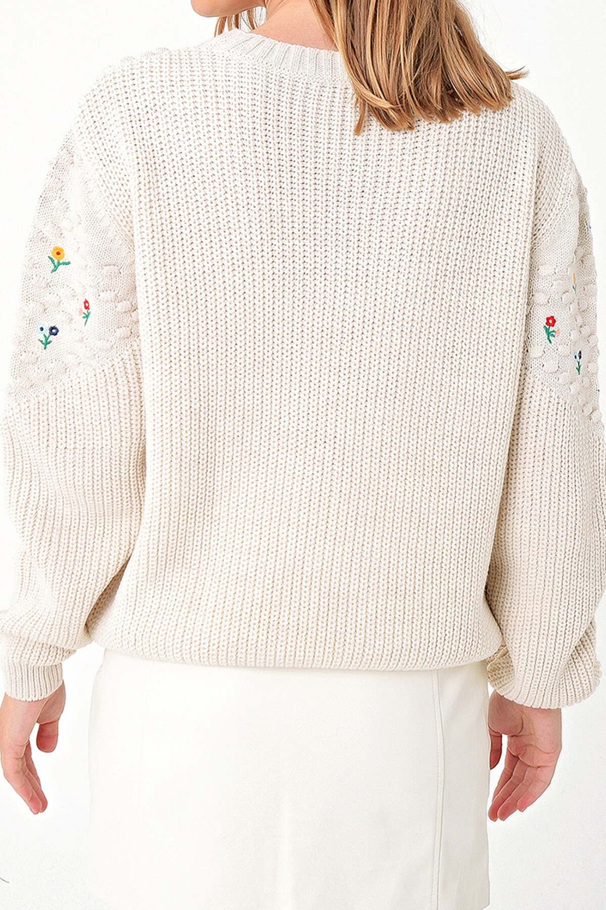 Ekru Oversıze Nakışlı Premıum Kazak