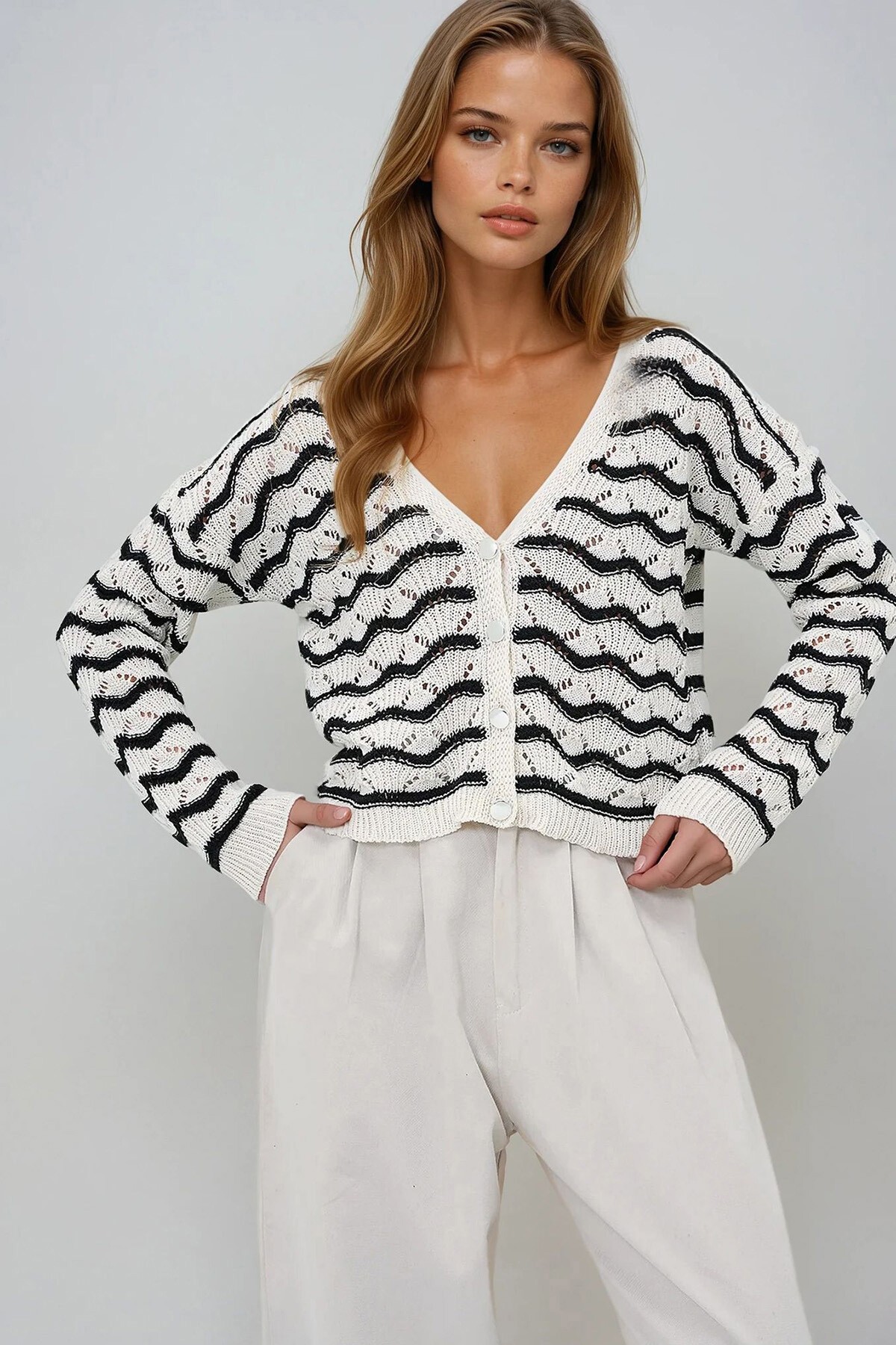 Ekru Siyah Çizgili Delik Ajurlu Yazlık Triko Hırka