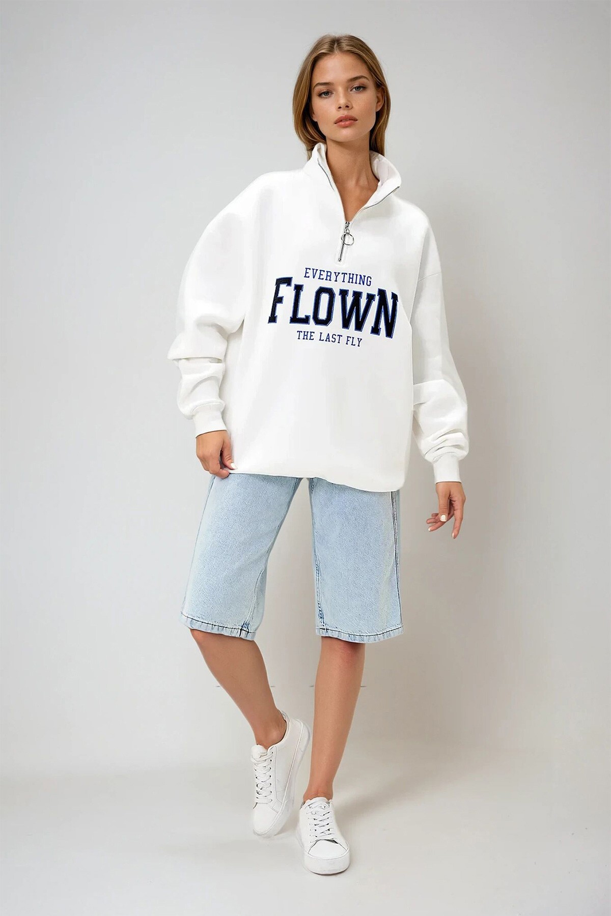 Ekru Yarım Balıkçı Yaka Önü Fermuarlı Ve Baskılı İçi Şardonlu Sweatshırt