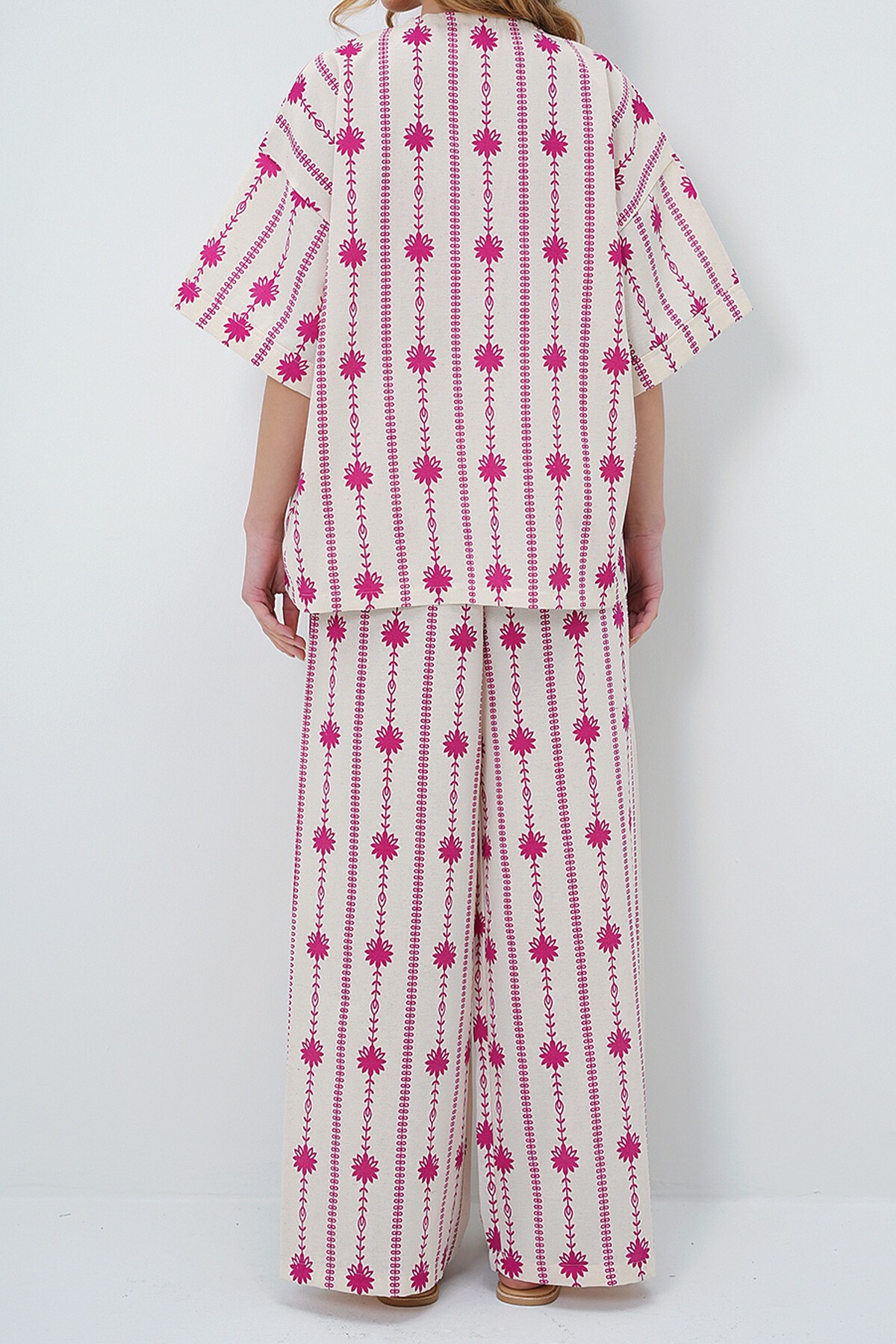 Fuşya Çiçek Desenli Duble Kol Kimono Ve Palazzo Pantolon Keten Takım