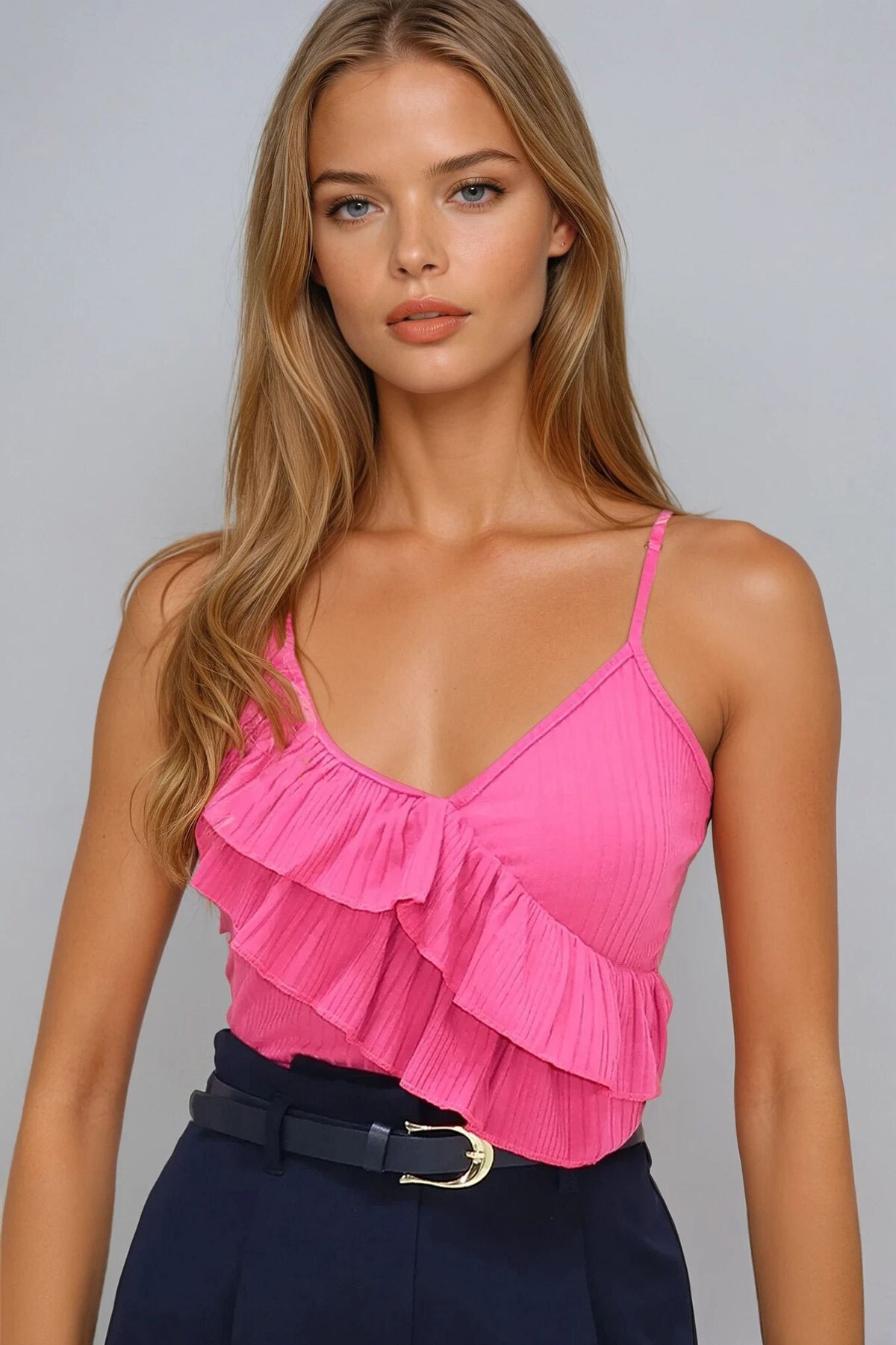 Fuşya V Yaka Ayarlanabilir Askılı Önü Fırfırlı Örme Bluz